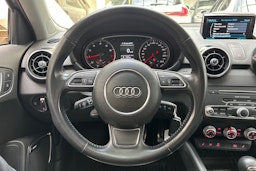 met. harmaa Audi A1 2018 kuva 17.