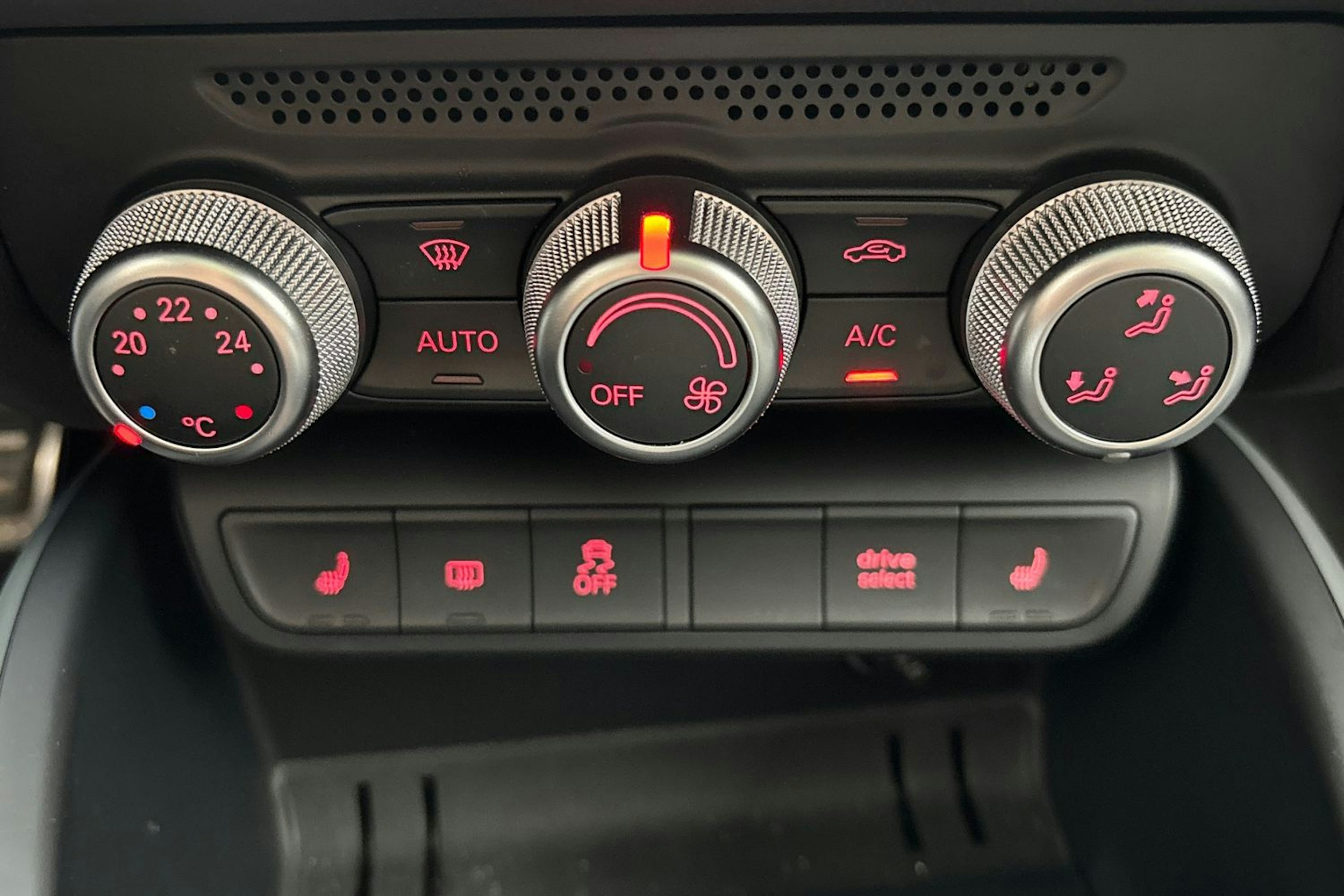 met. harmaa Audi A1 2018 kuva 21.