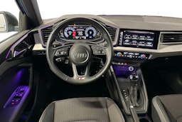 sininen Audi A1 2019 kuva 7.
