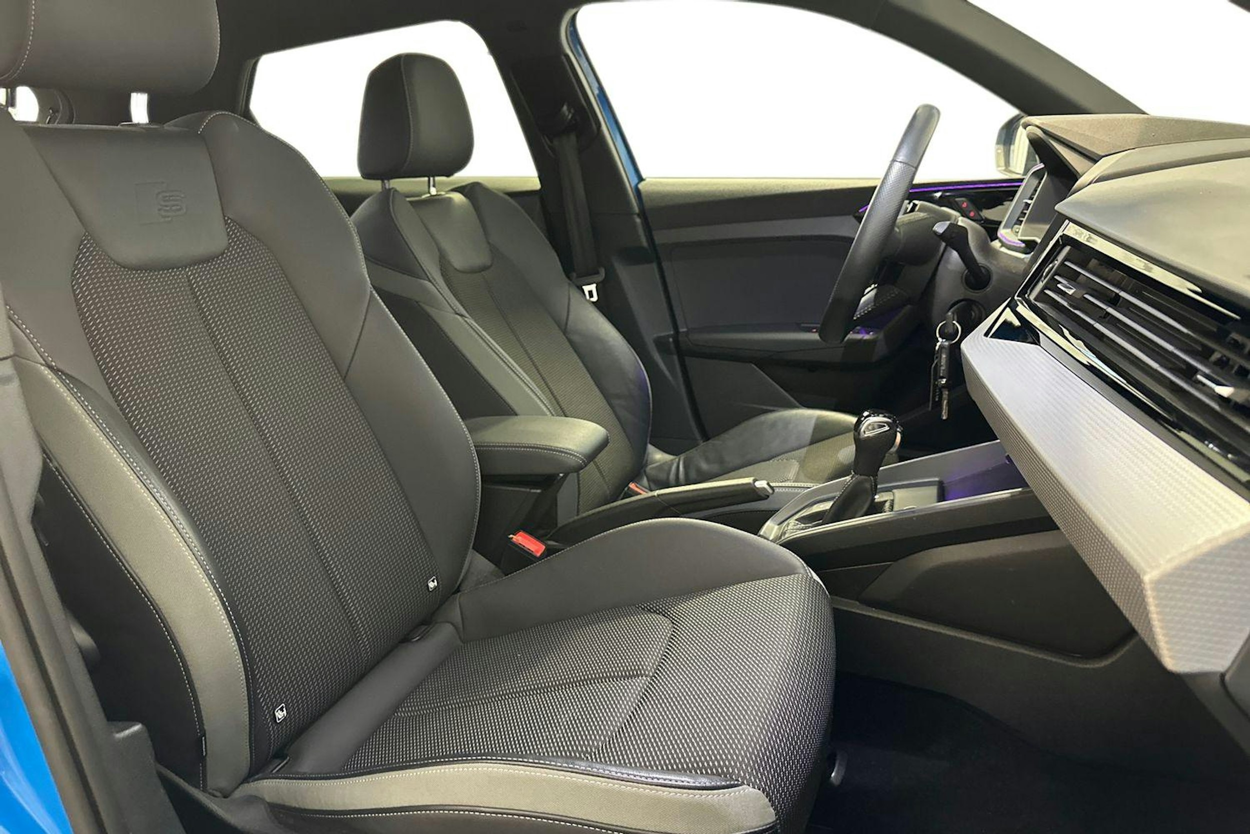 sininen Audi A1 2019 kuva 8.