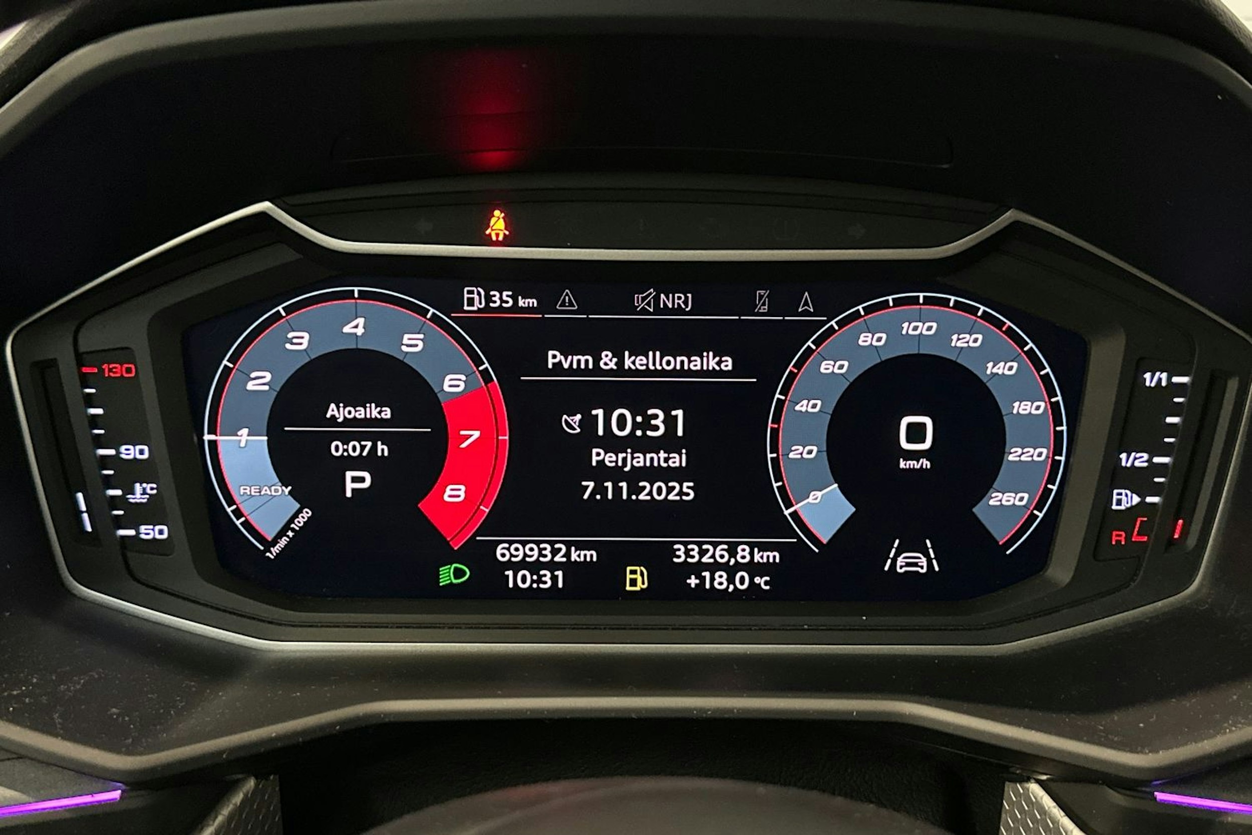 sininen Audi A1 2019 kuva 16.