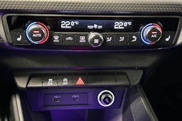 sininen Audi A1 2019 kuva 17.