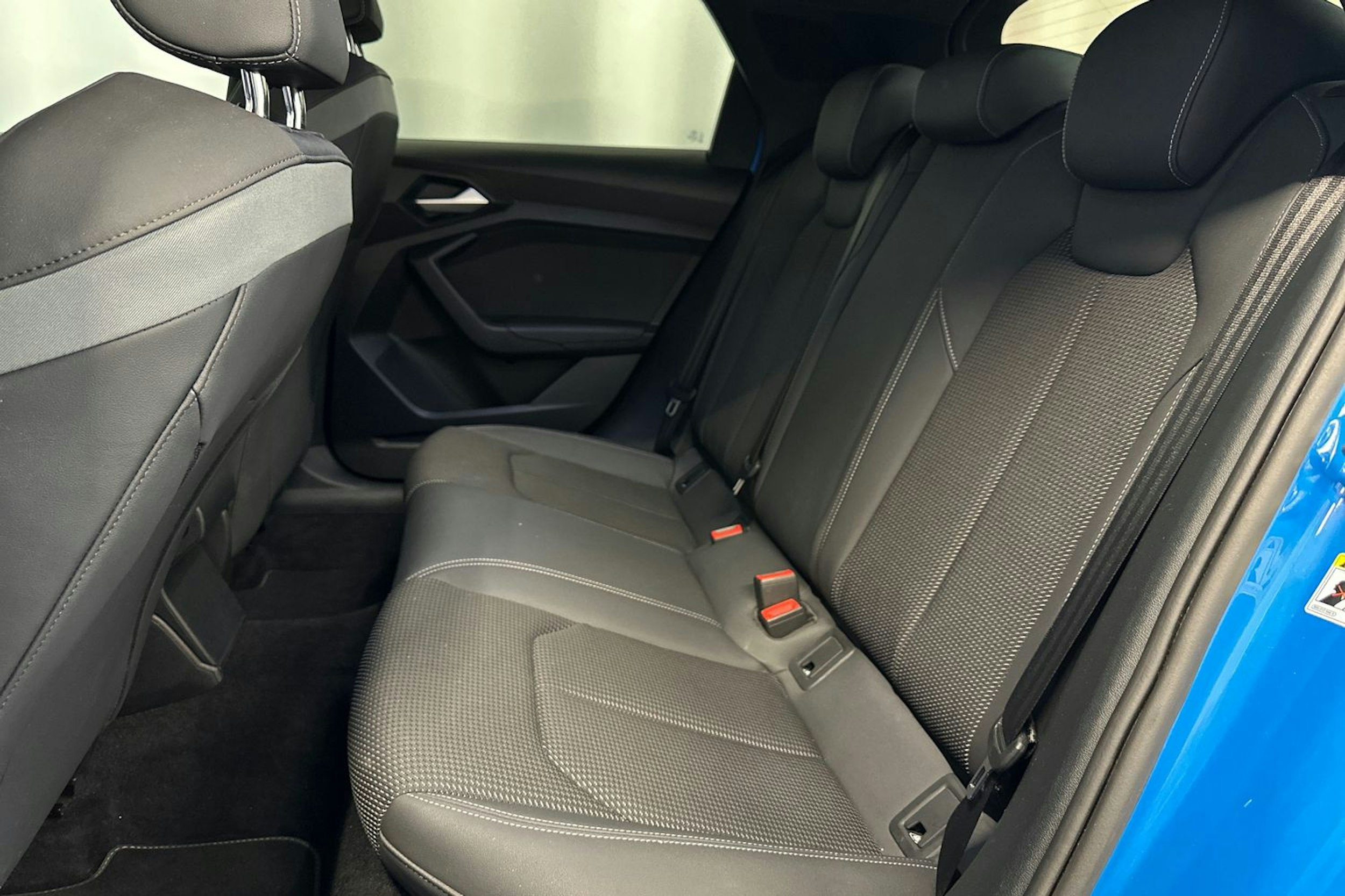 sininen Audi A1 2019 kuva 25.