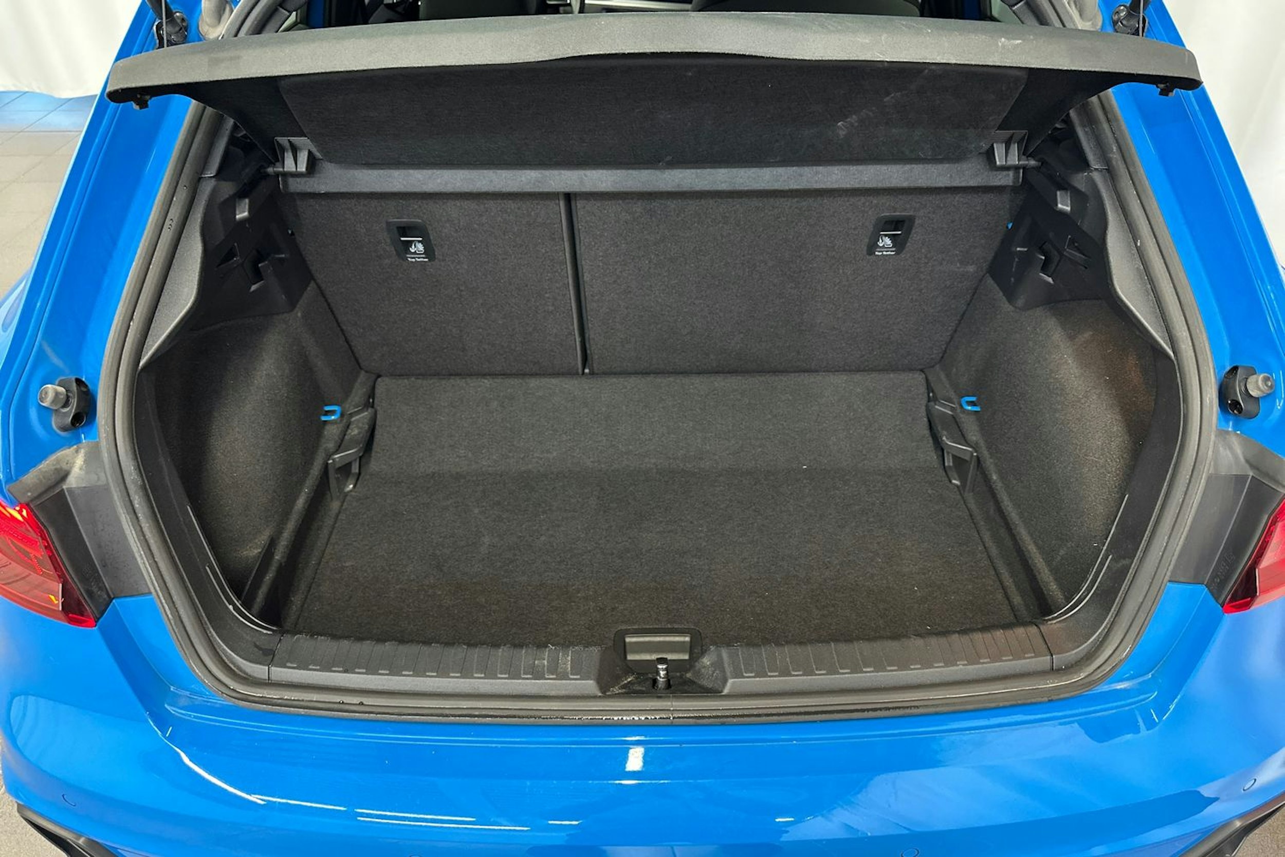 sininen Audi A1 2019 kuva 26.