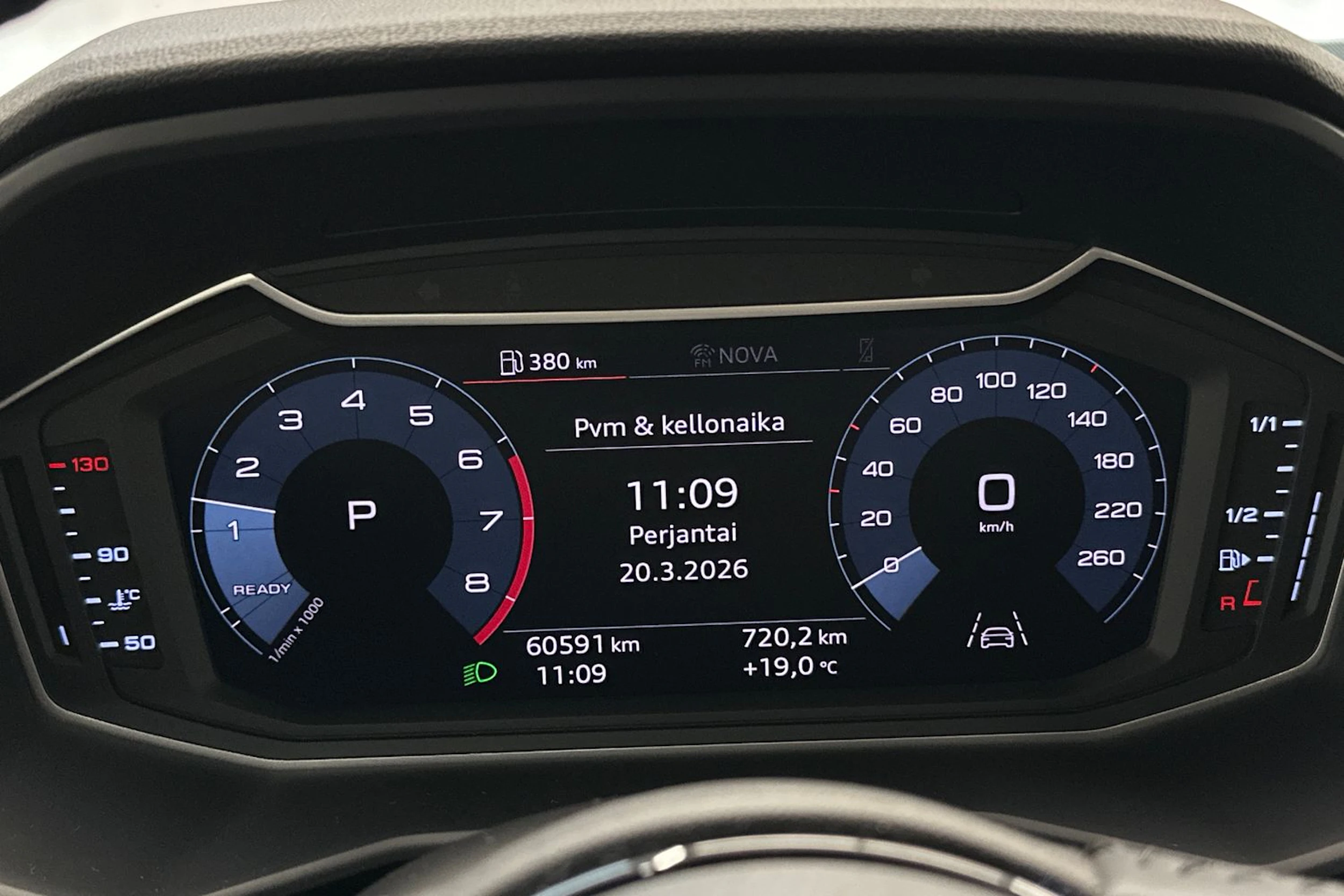 punainen Audi A1 2019 kuva 14.