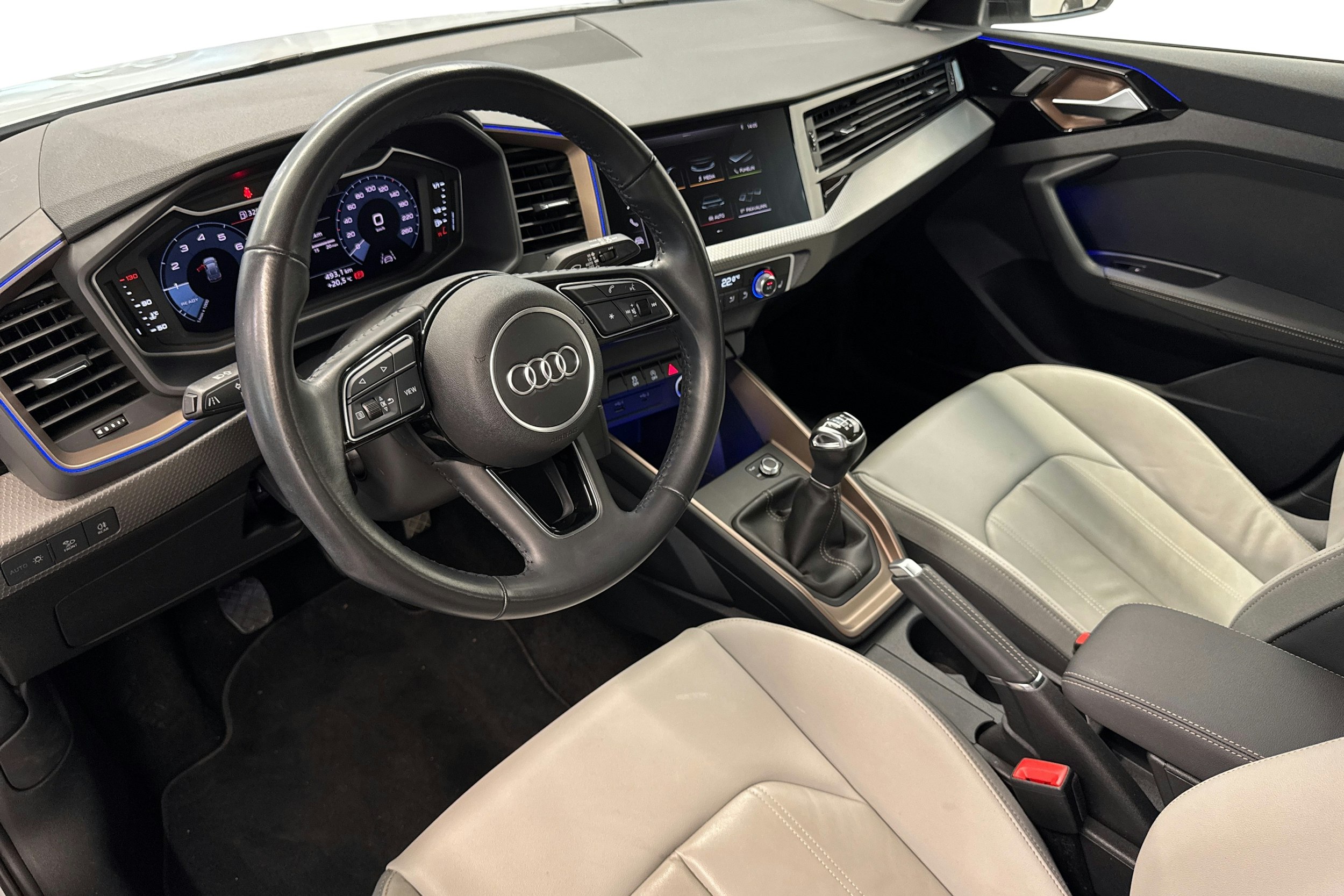valkoinen Audi A1 2019 kuva 7.