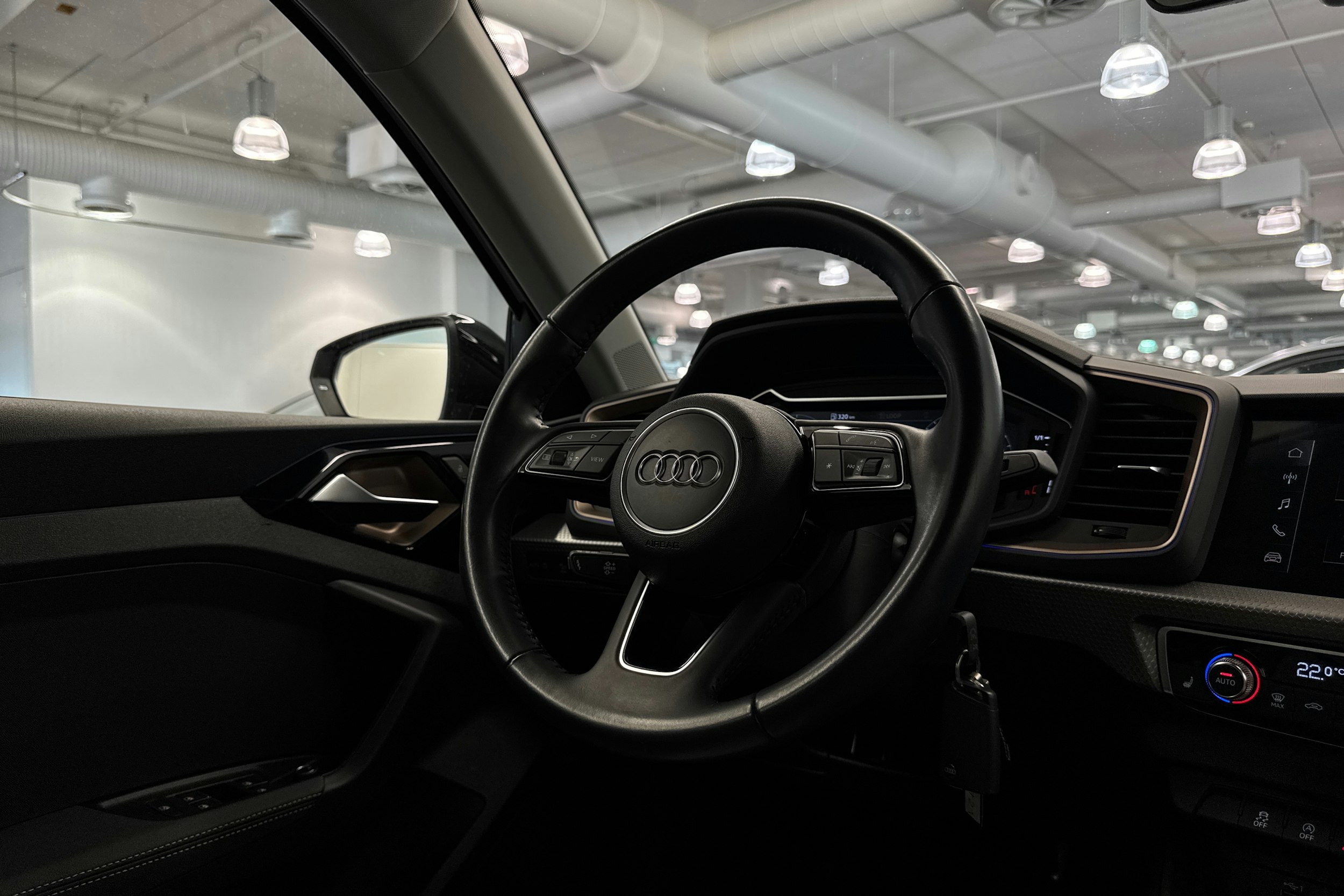 valkoinen Audi A1 2019 kuva 16.