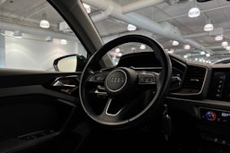 valkoinen Audi A1 2019 kuva 16.