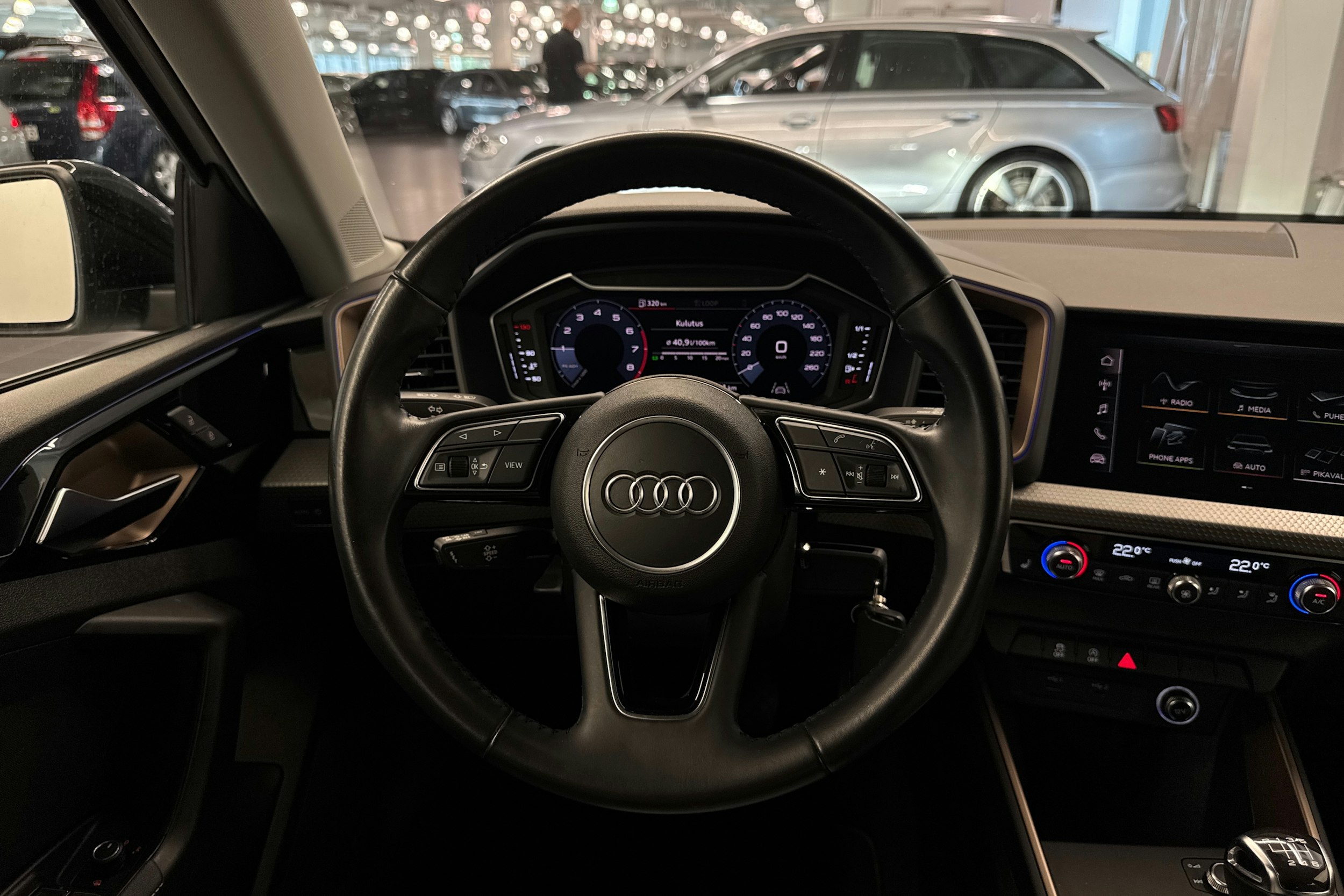 valkoinen Audi A1 2019 kuva 17.
