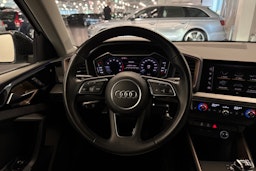 valkoinen Audi A1 2019 kuva 17.