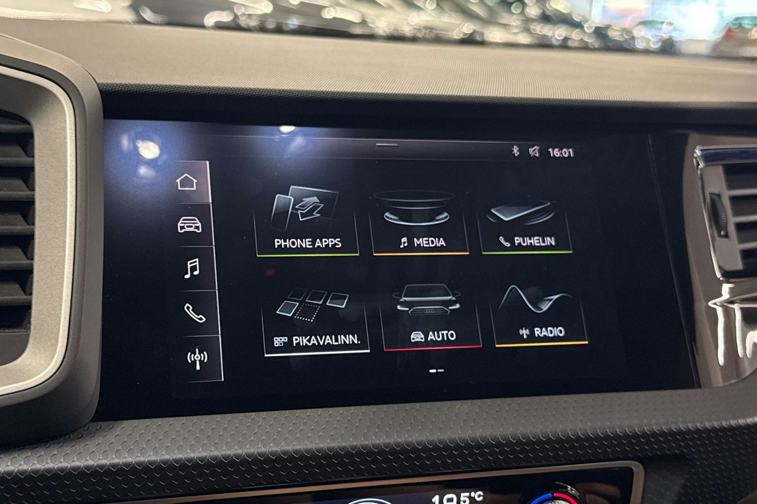 Harmaa Audi A1 2019 kuva 15.
