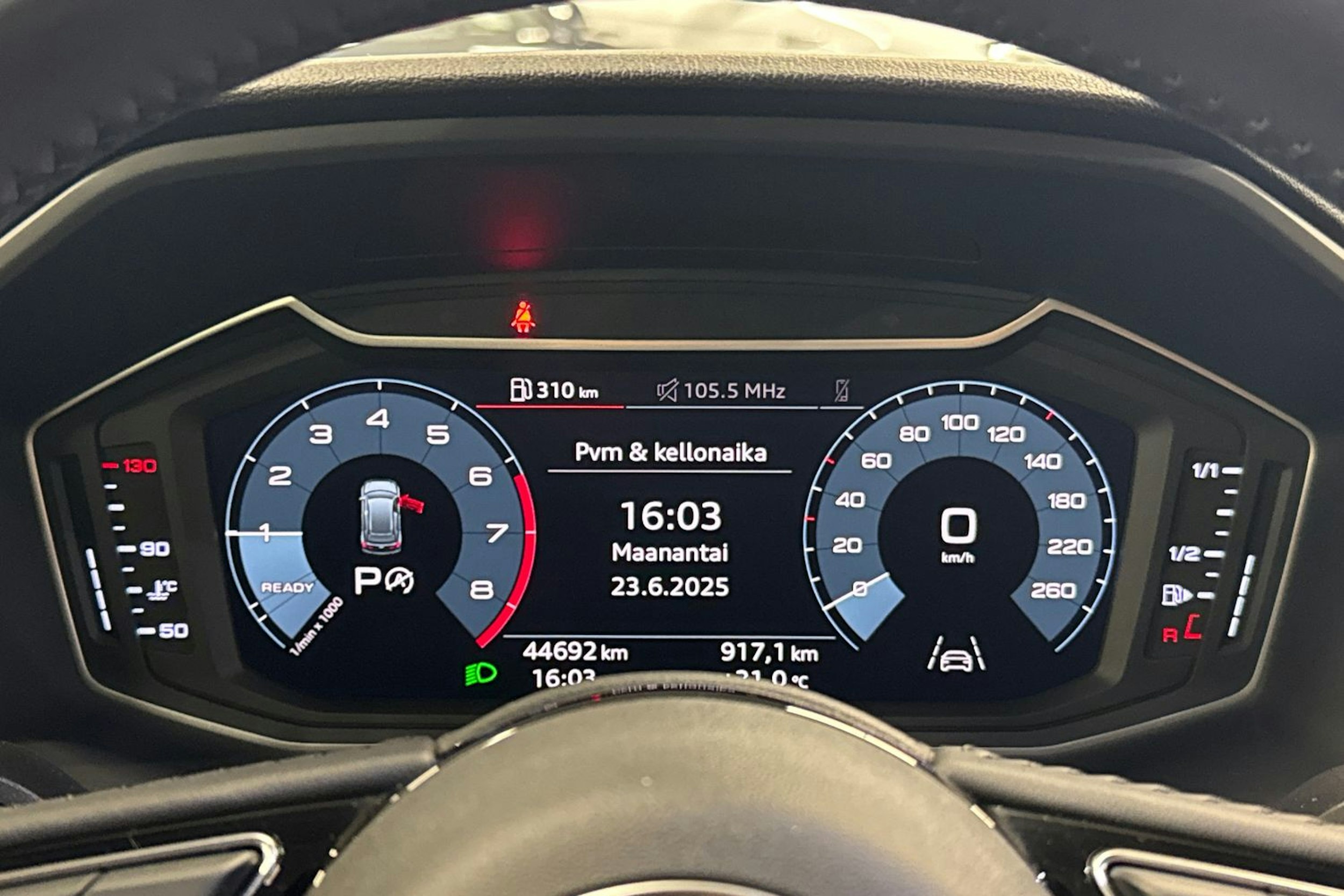 Harmaa Audi A1 2019 kuva 24.