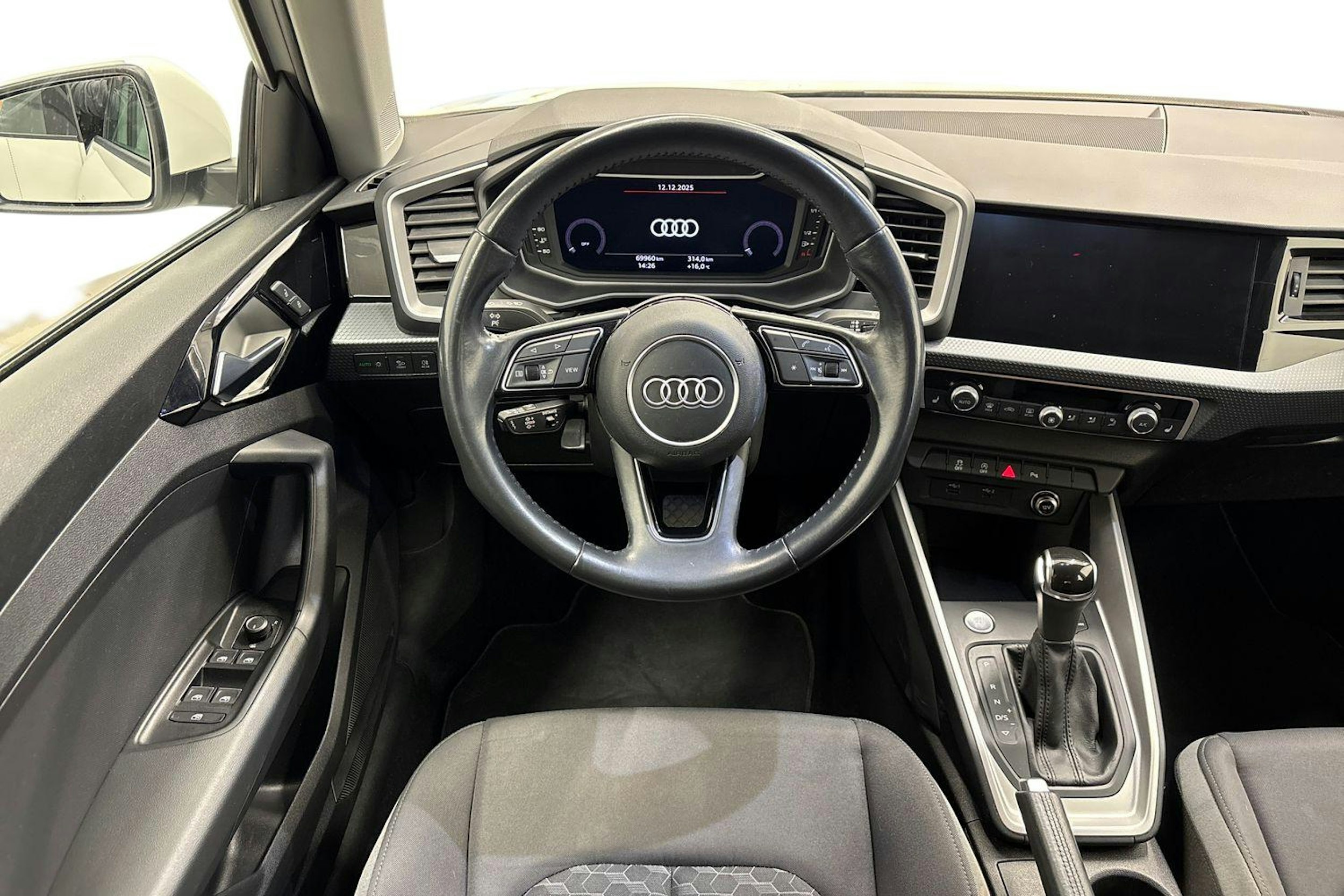 valkoinen Audi A1 2020 kuva 9.