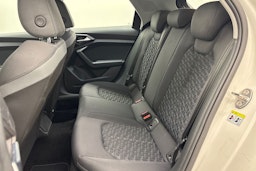 valkoinen Audi A1 2020 kuva 14.