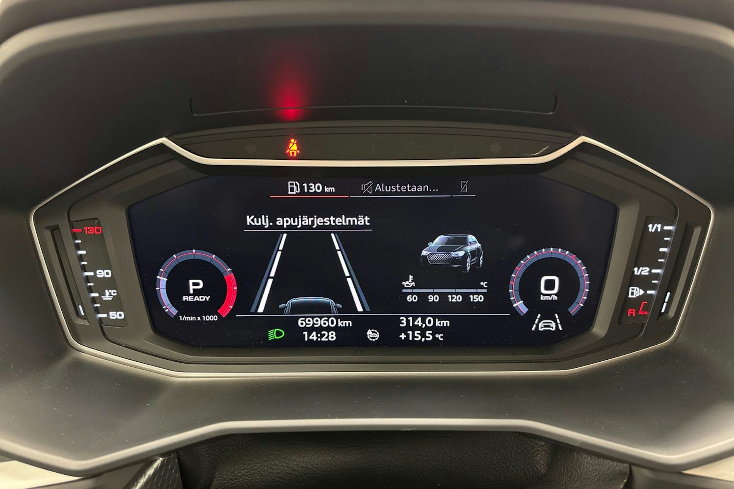 valkoinen Audi A1 2020 kuva 16.