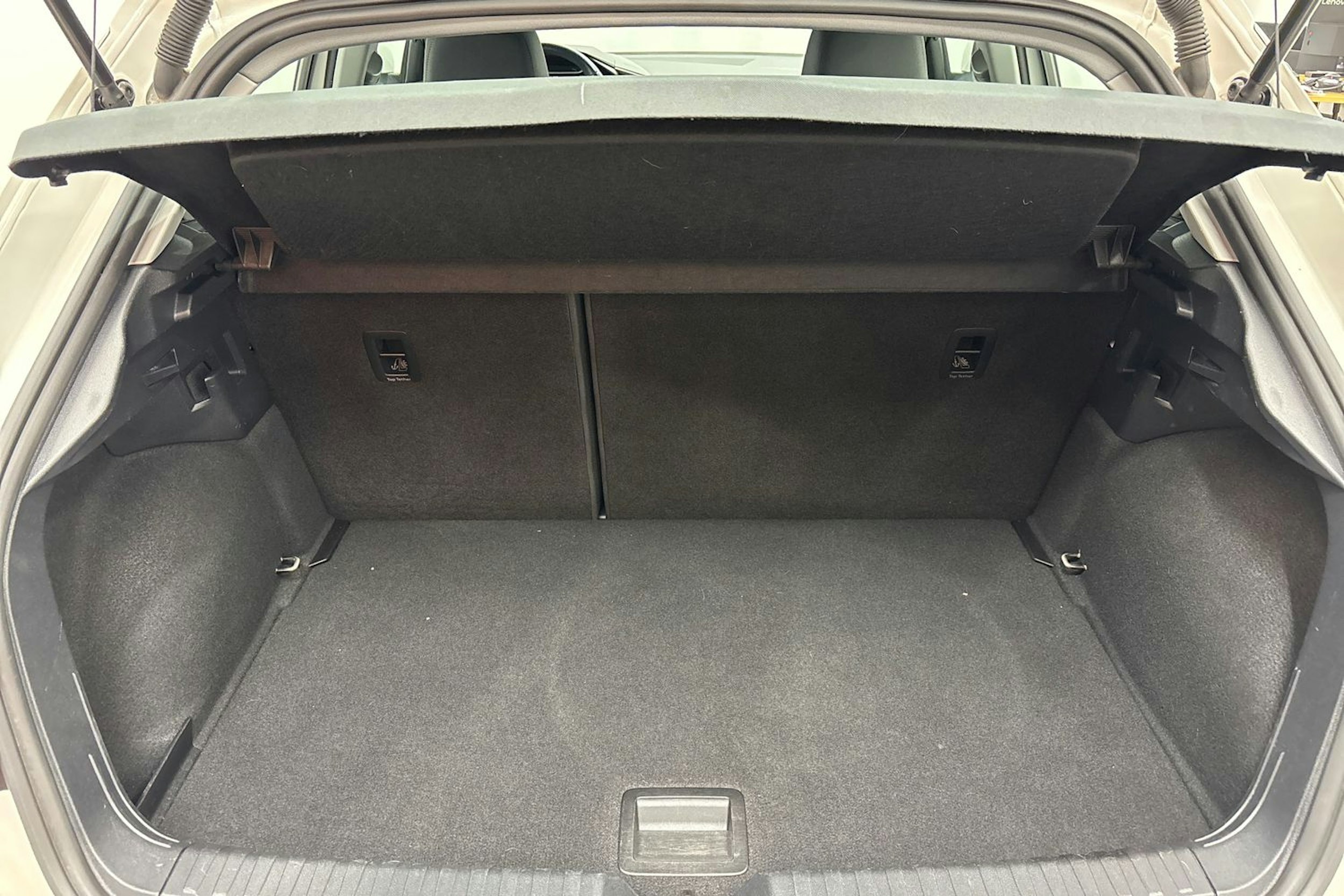 valkoinen Audi A1 2020 kuva 27.