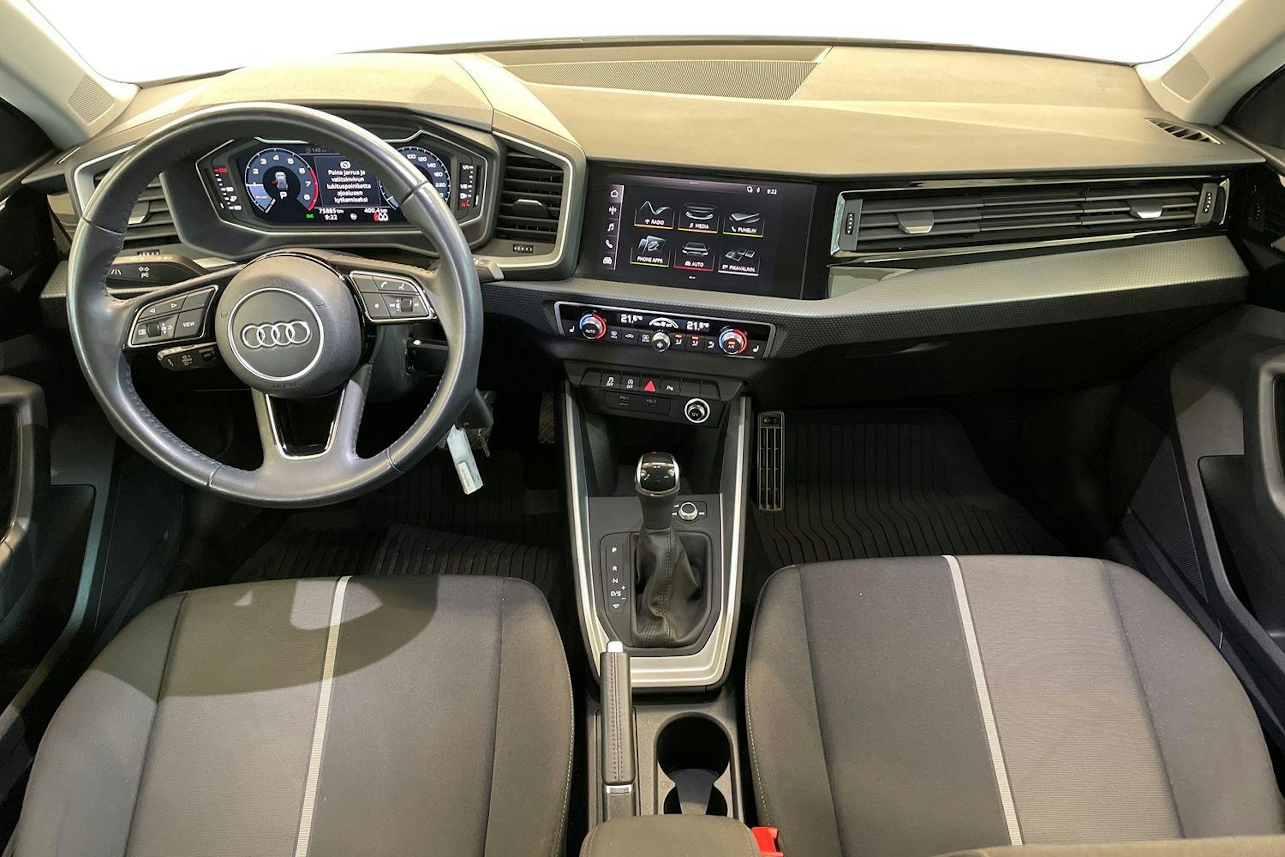 Valkoinen Audi A1 2020 kuva 9.