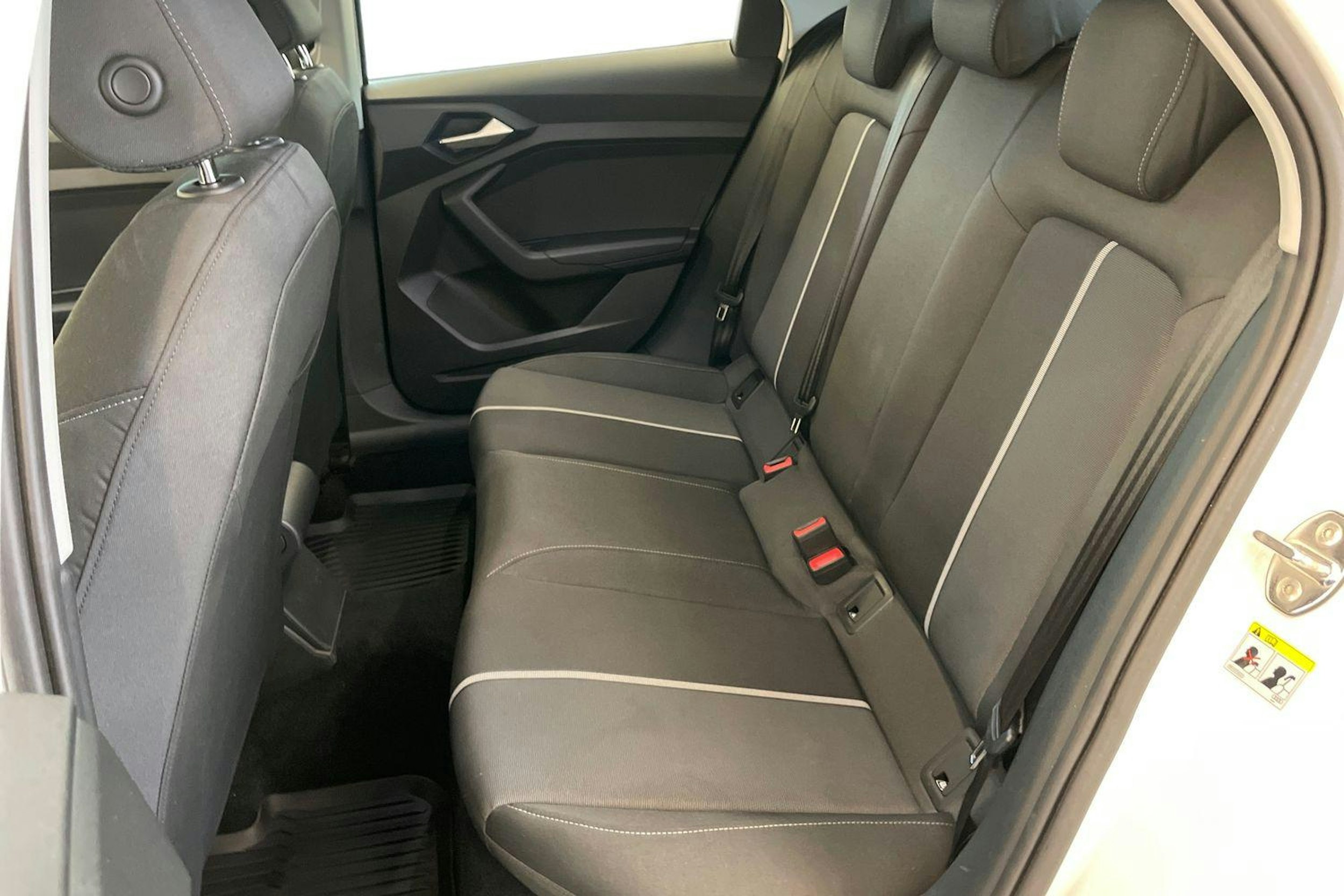 Valkoinen Audi A1 2020 kuva 10.