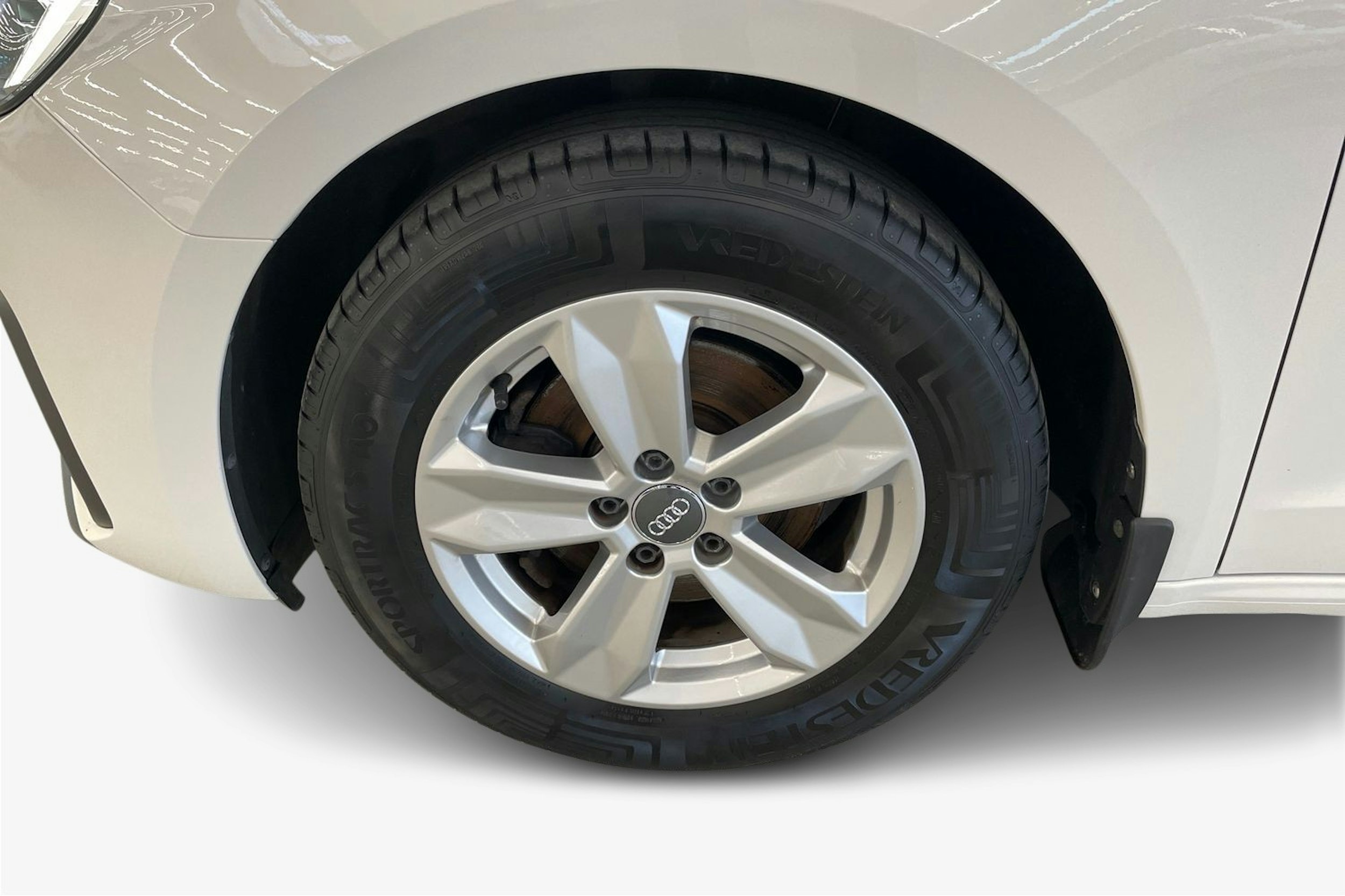 Valkoinen Audi A1 2020 kuva 11.