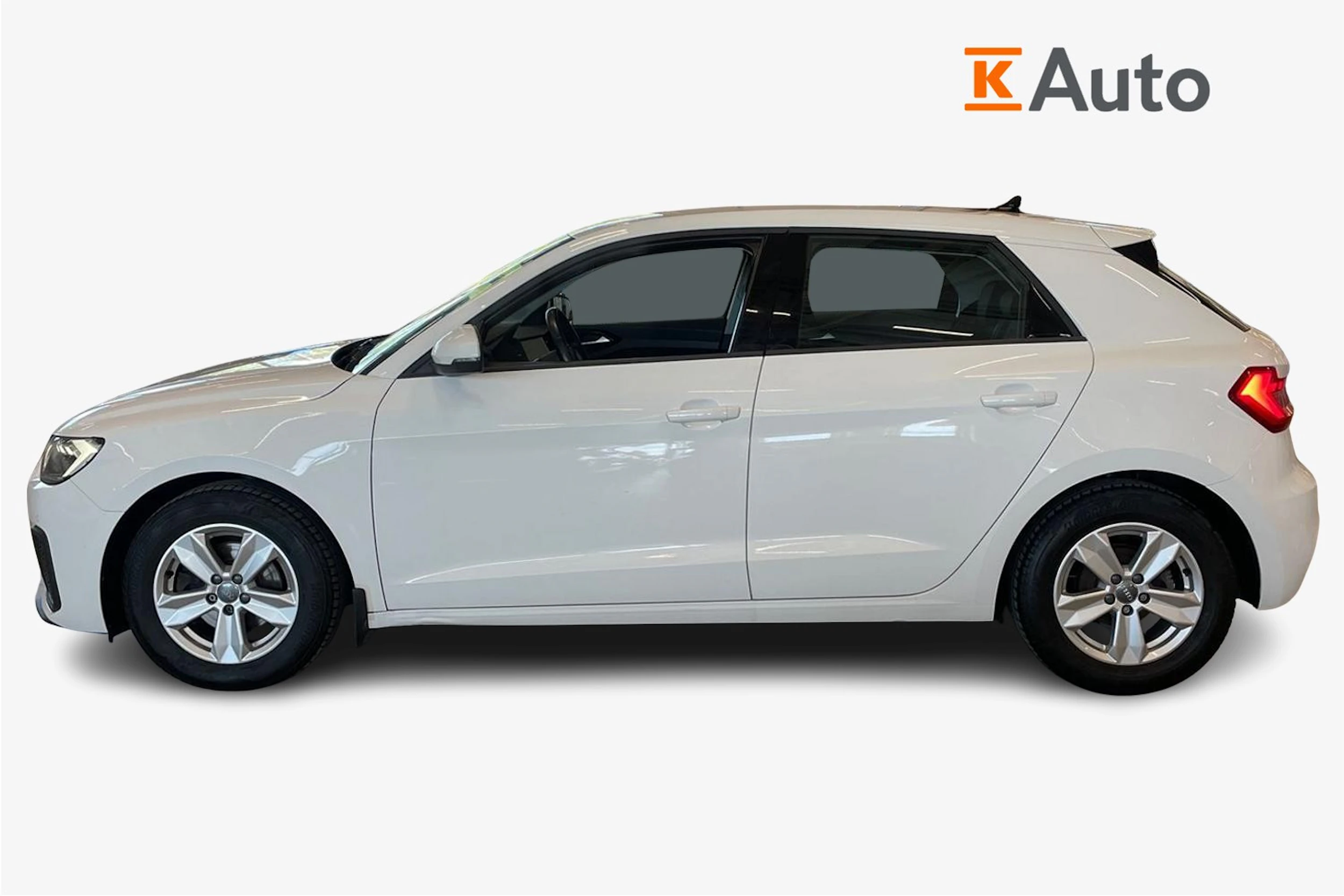valkoinen Audi A1 2020 kuva 7.