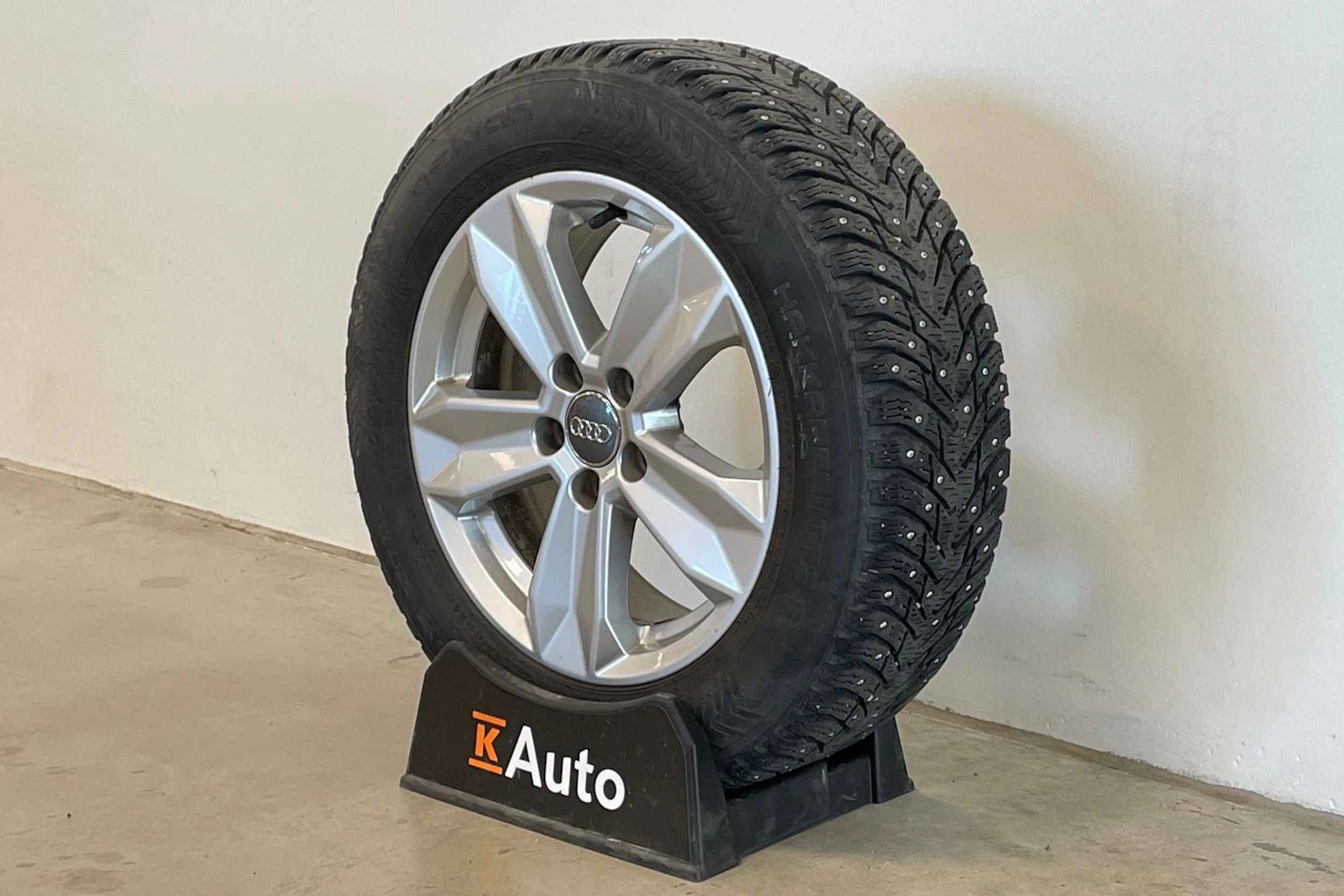 valkoinen Audi A1 2020 kuva 13.