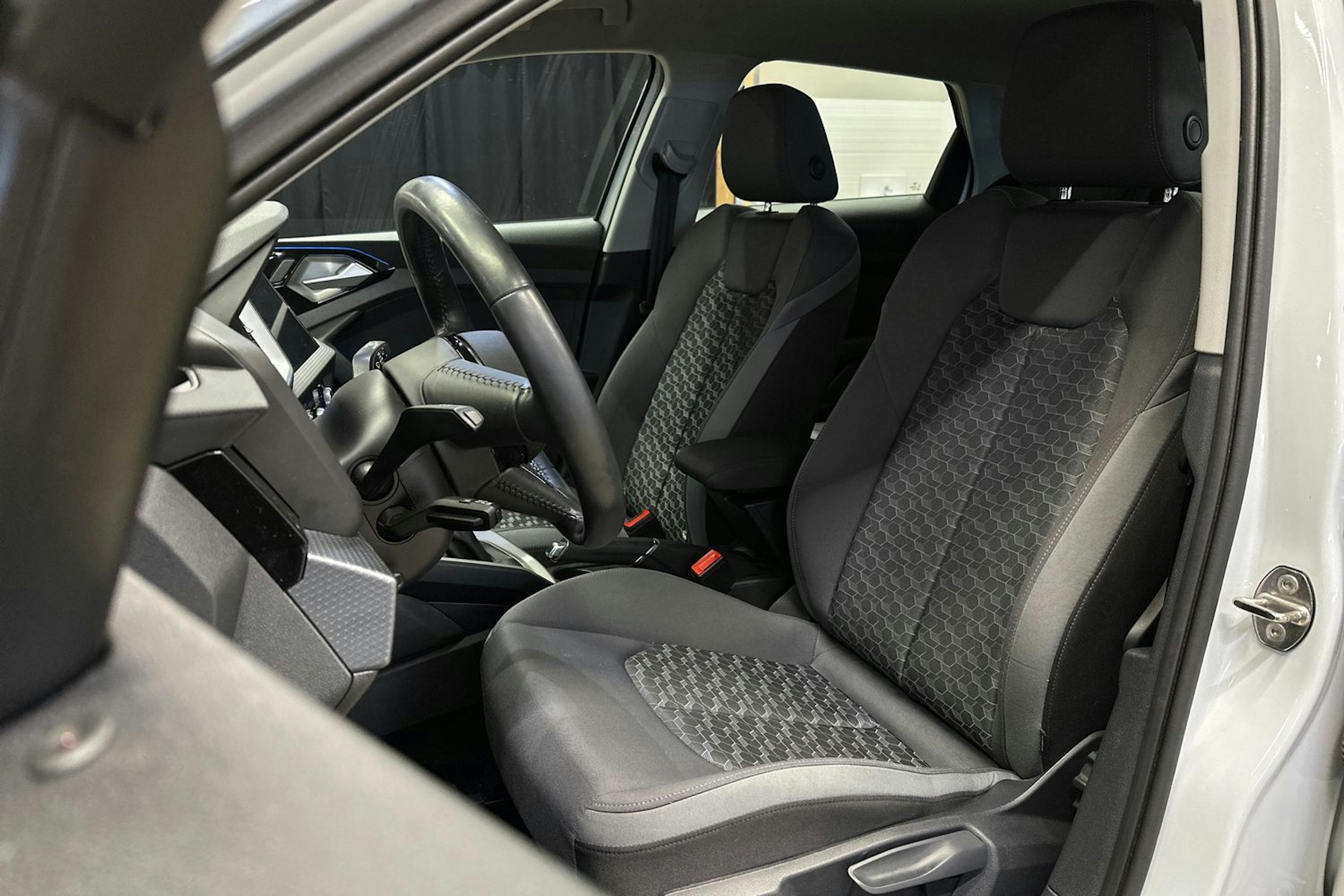 Valkoinen Audi A1 2020 kuva 15.