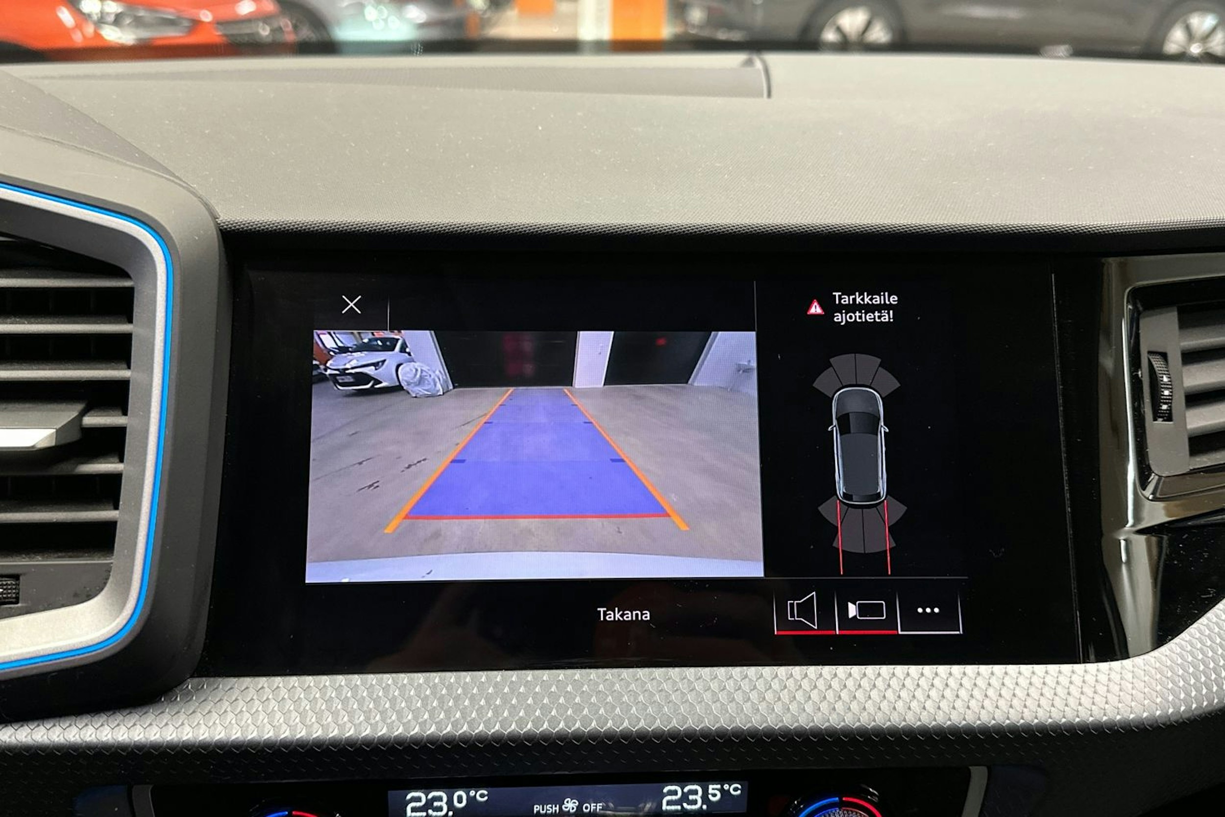 Valkoinen Audi A1 2020 kuva 16.