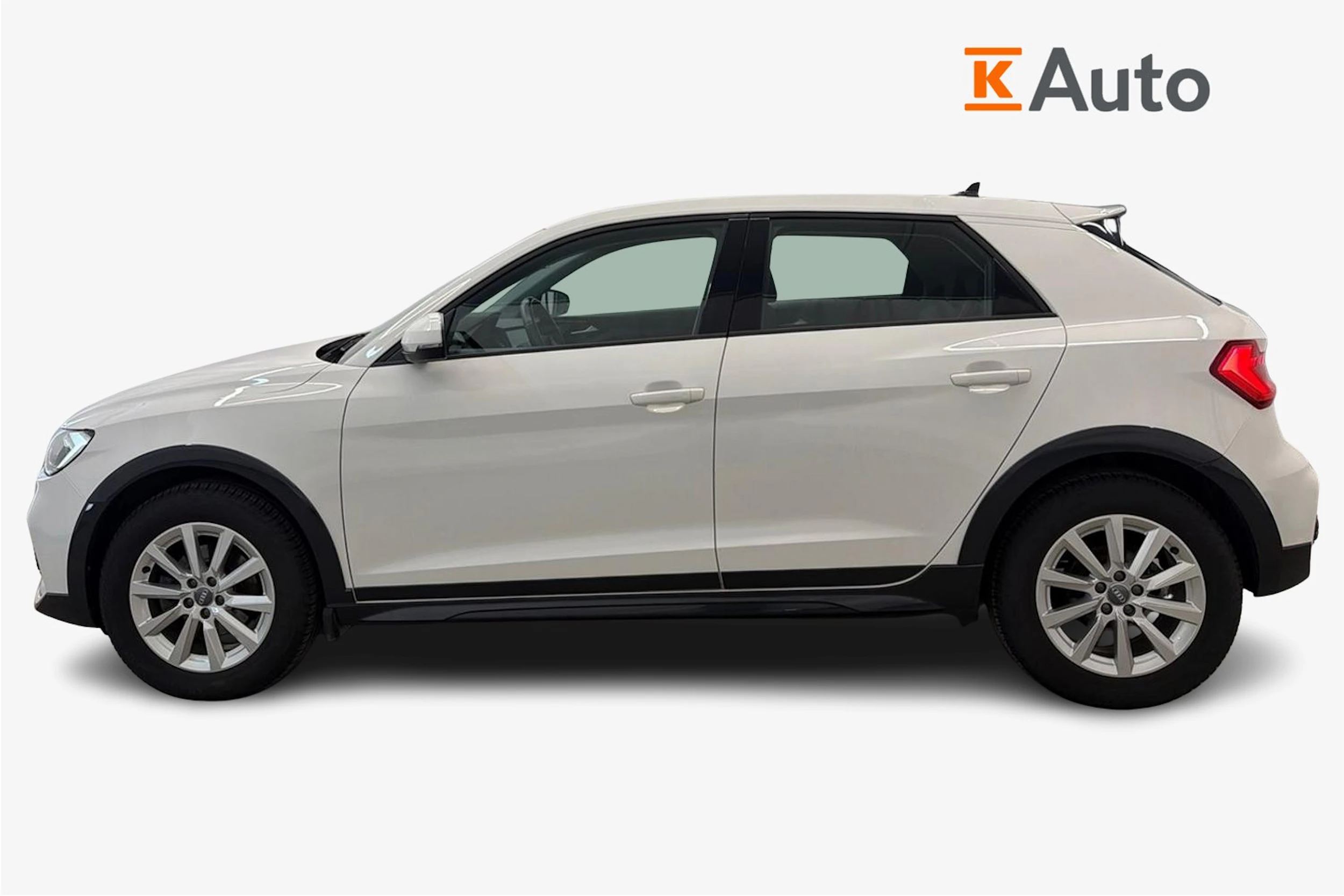 valkoinen Audi A1 2020 kuva 5.