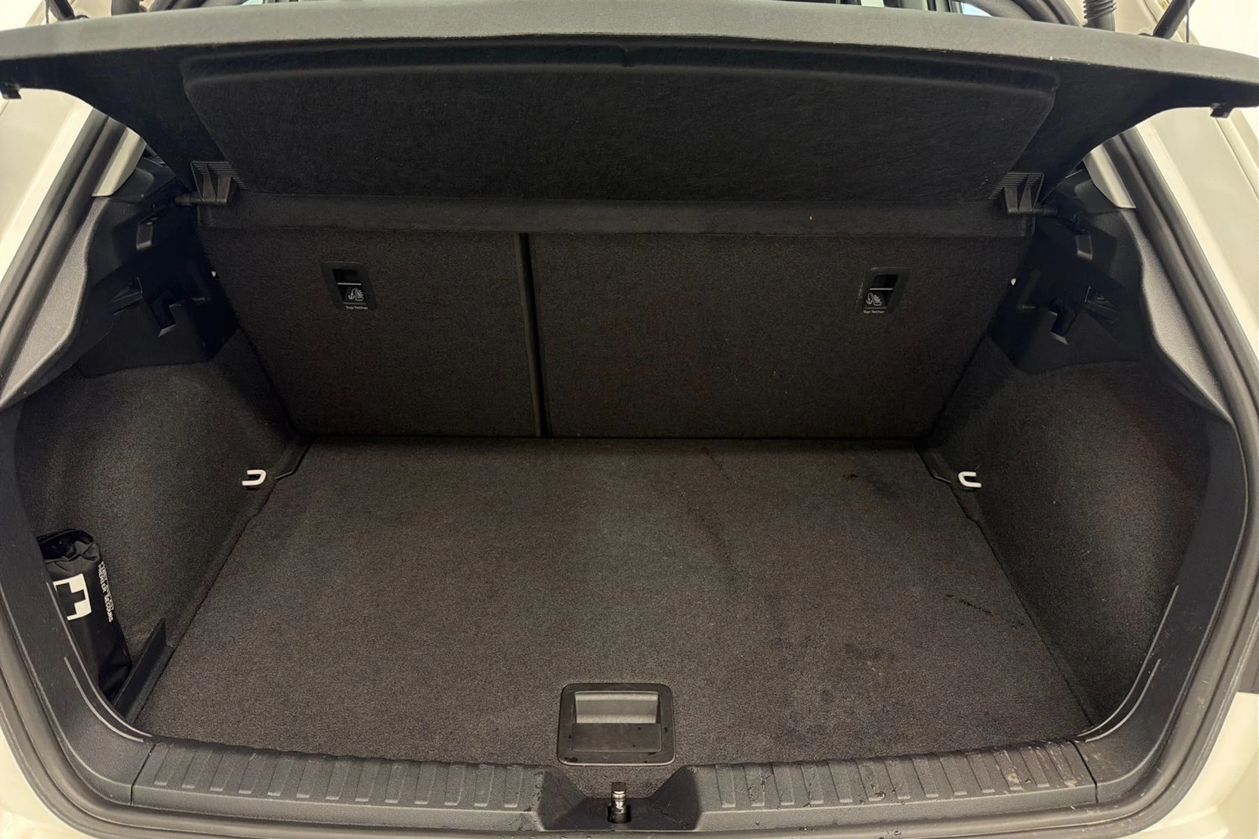 valkoinen Audi A1 2020 kuva 13.