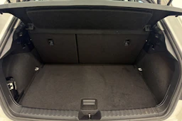 valkoinen Audi A1 2020 kuva 13.