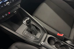 valkoinen Audi A1 2020 kuva 19.
