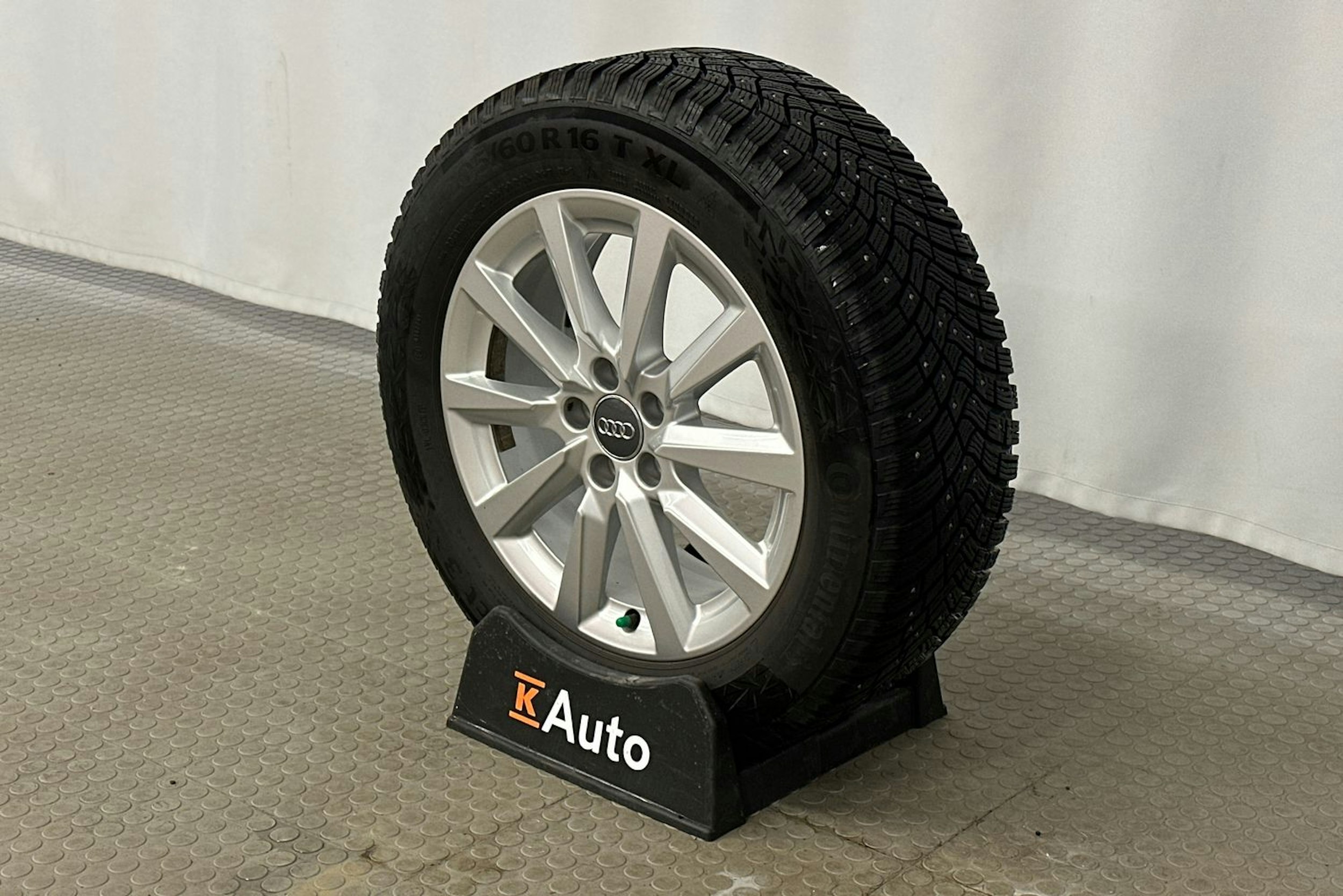 valkoinen Audi A1 2020 kuva 13.