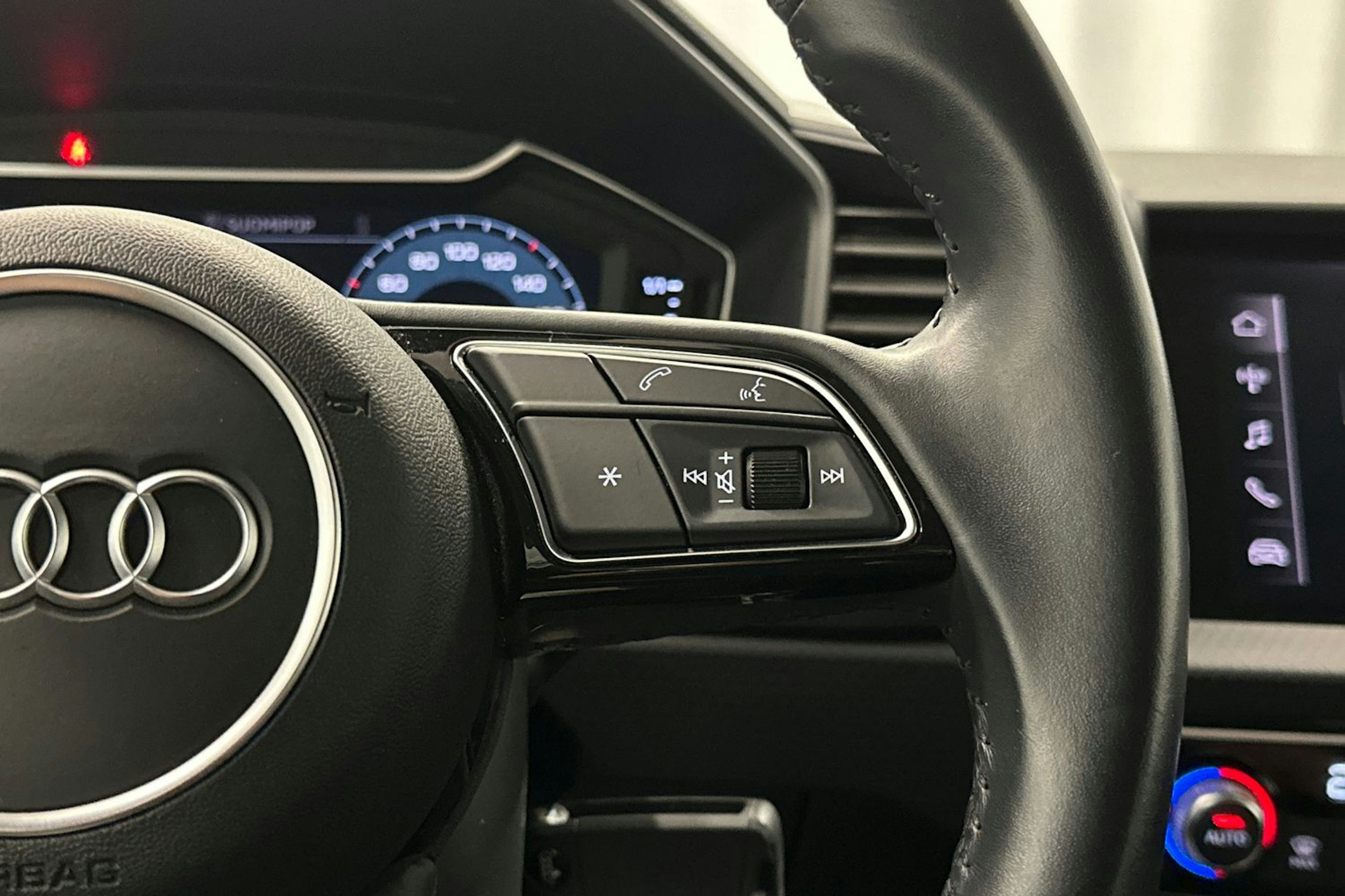 valkoinen Audi A1 2020 kuva 18.