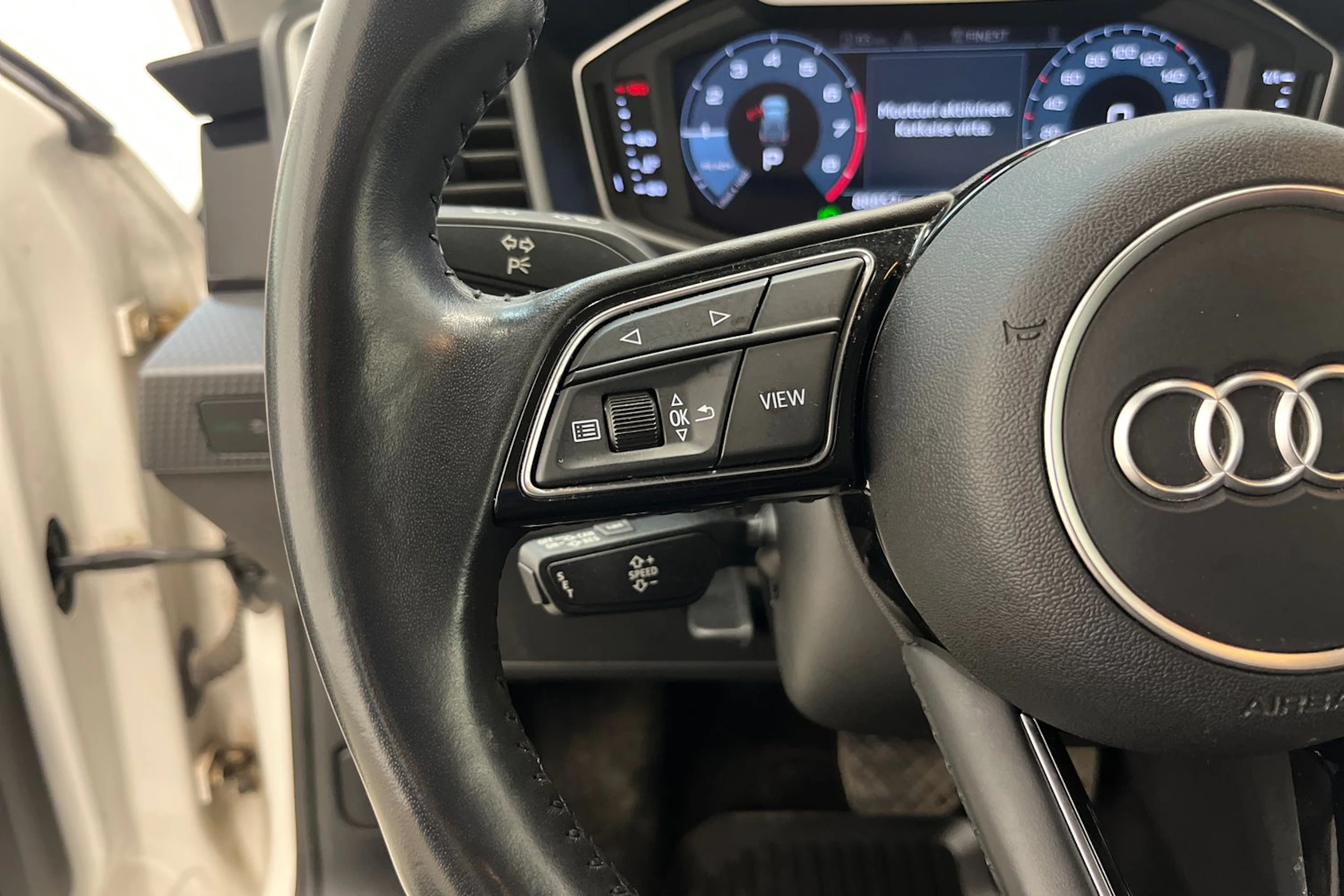 valkoinen Audi A1 2020 kuva 16.