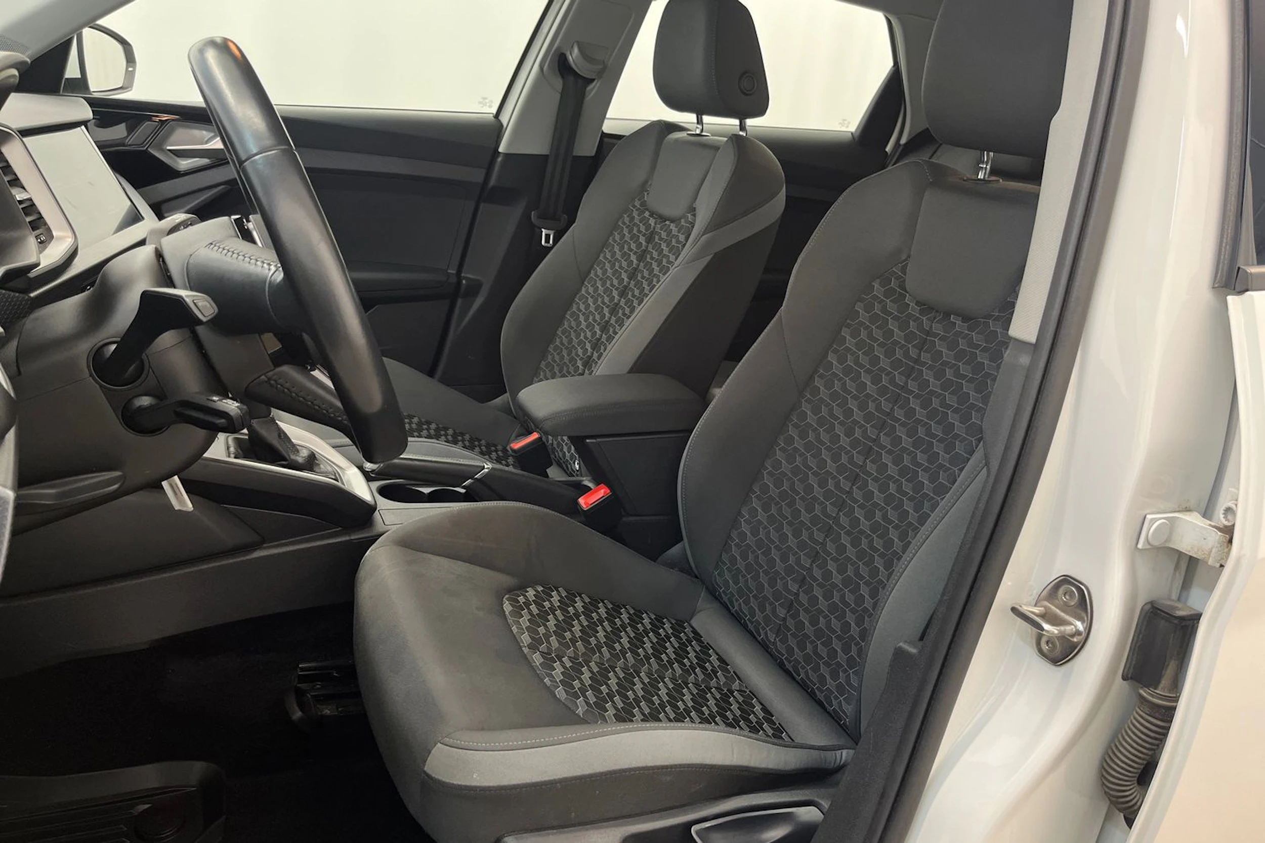valkoinen Audi A1 2020 kuva 25.
