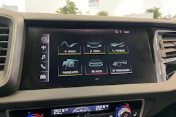 valkoinen Audi A1 2020 kuva 12.