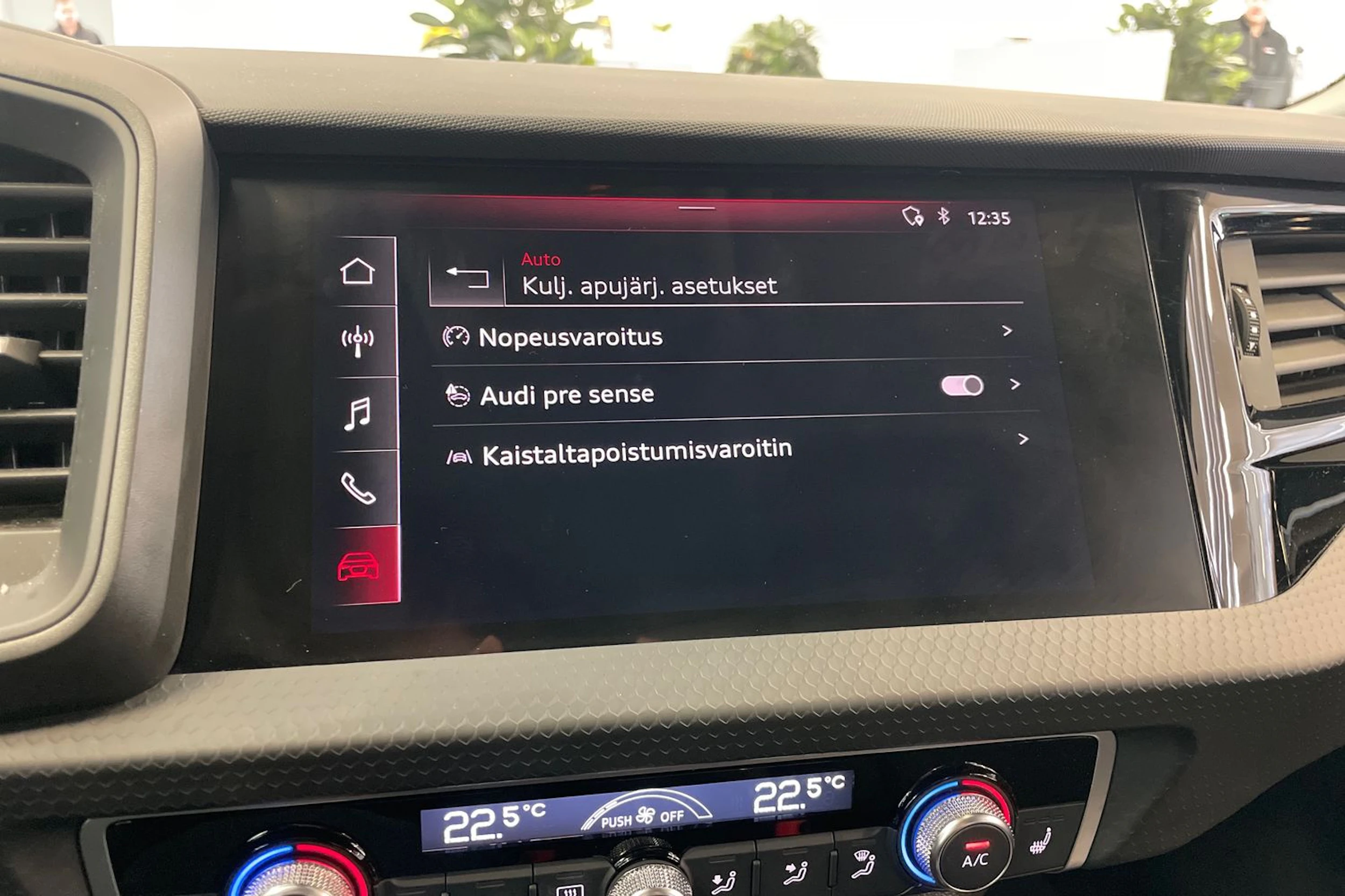 valkoinen Audi A1 2020 kuva 13.