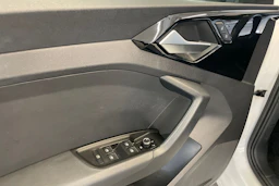 valkoinen Audi A1 2020 kuva 18.