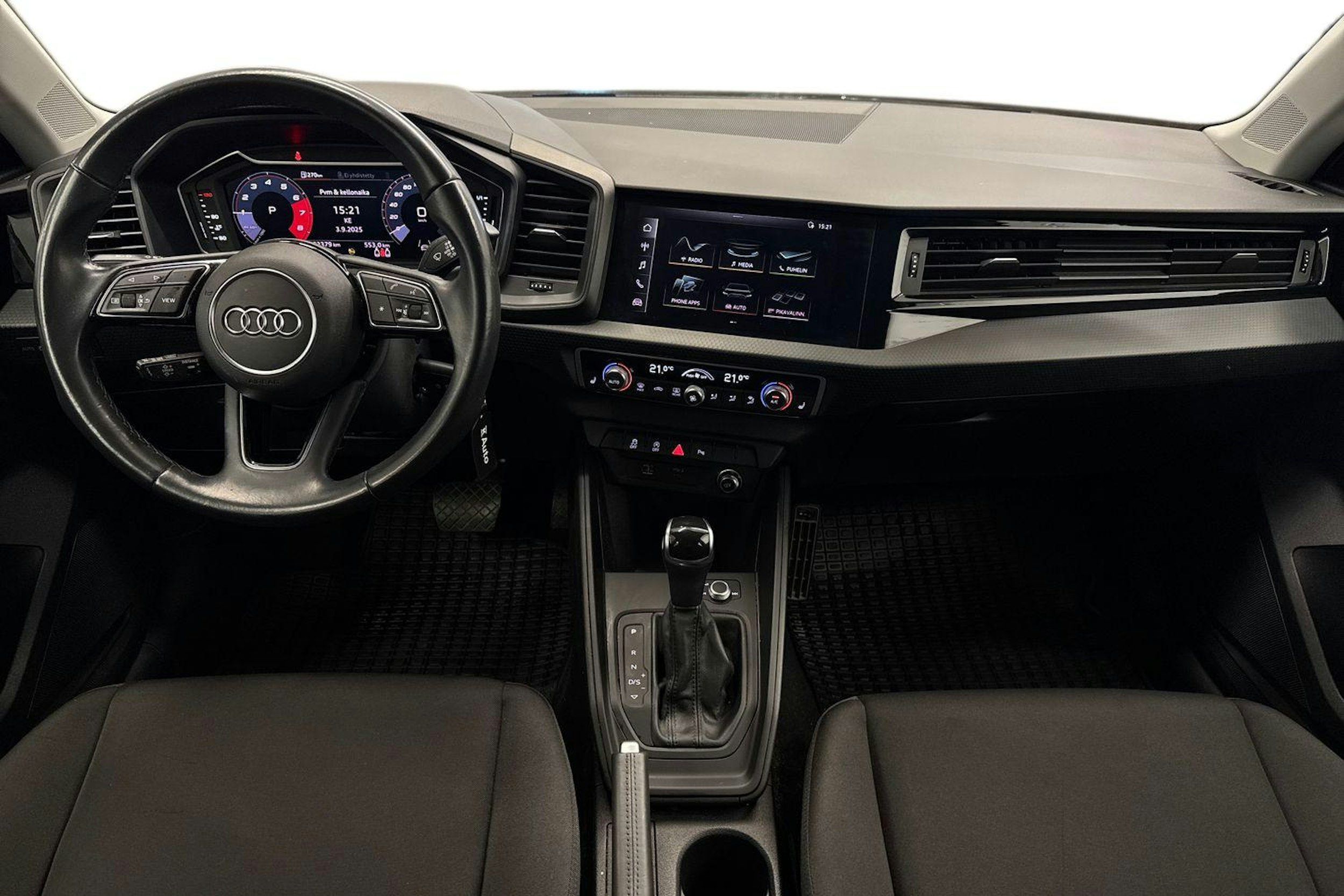 valkoinen Audi A1 2021 kuva 7.