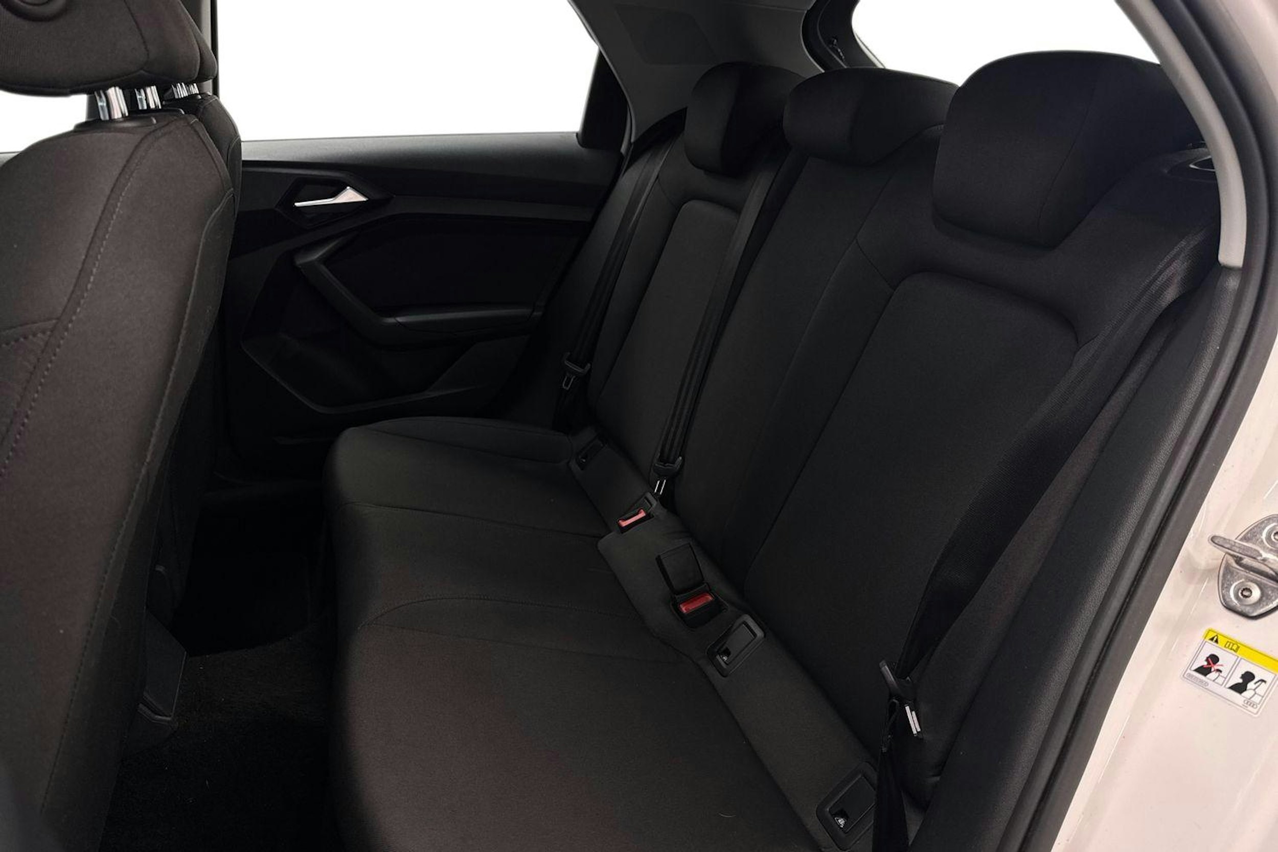 valkoinen Audi A1 2021 kuva 8.