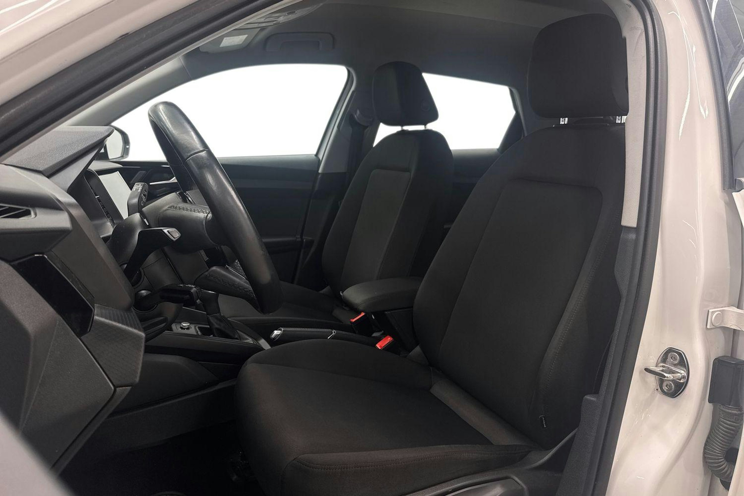 valkoinen Audi A1 2021 kuva 9.