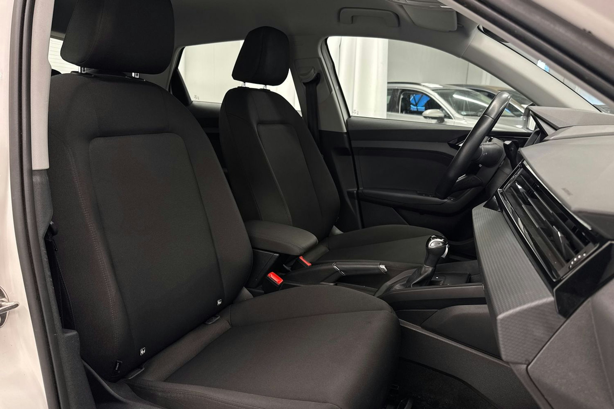 valkoinen Audi A1 2021 kuva 10.