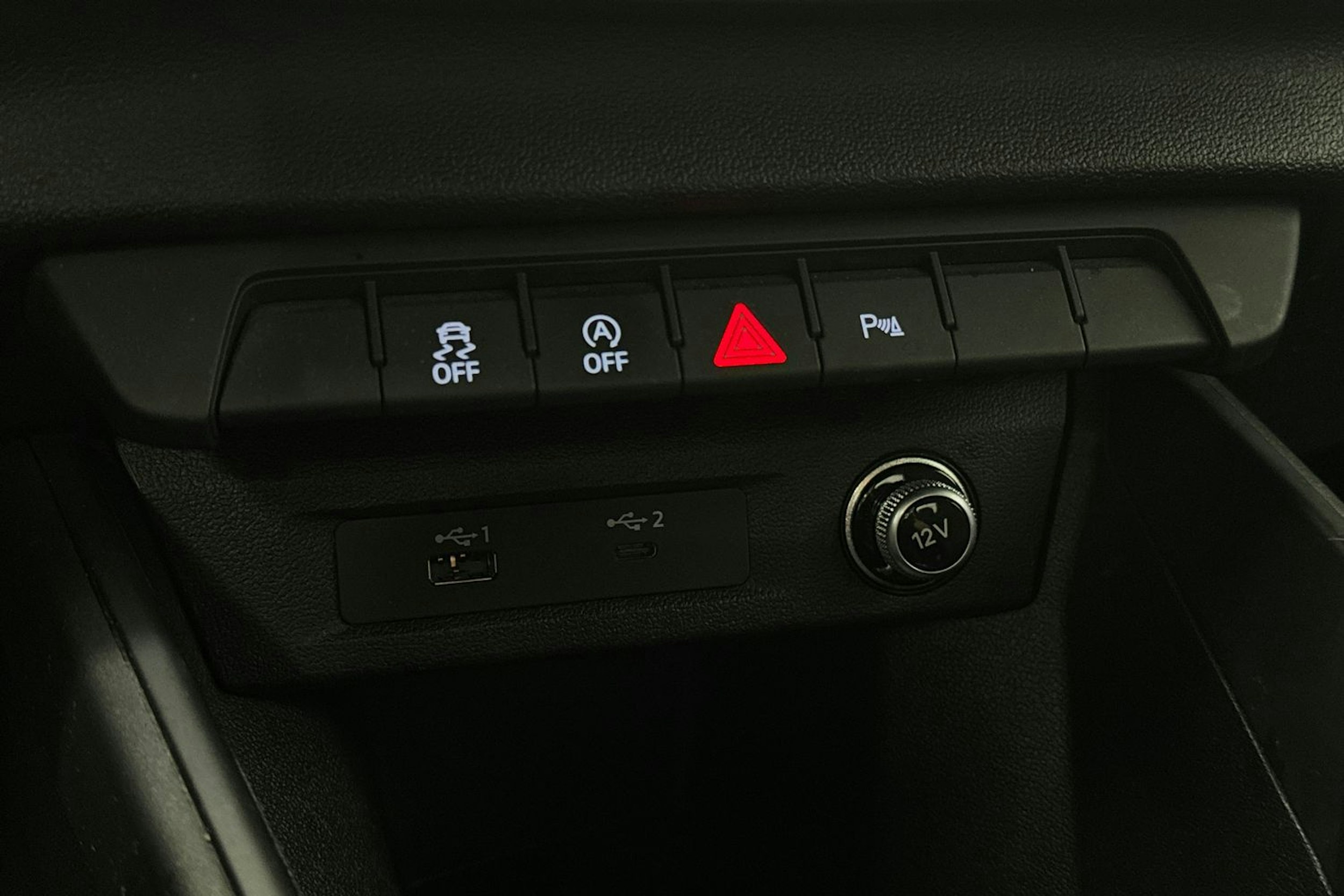valkoinen Audi A1 2021 kuva 19.