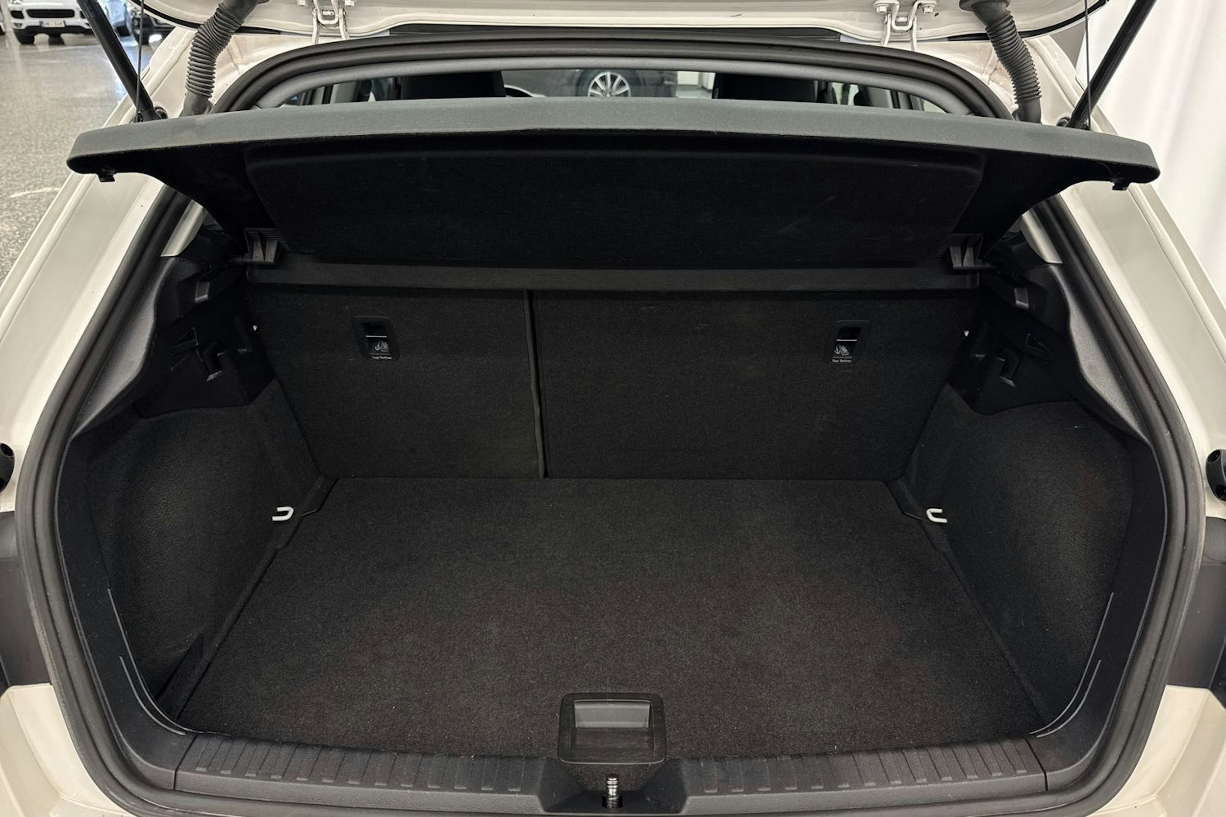 valkoinen Audi A1 2021 kuva 30.