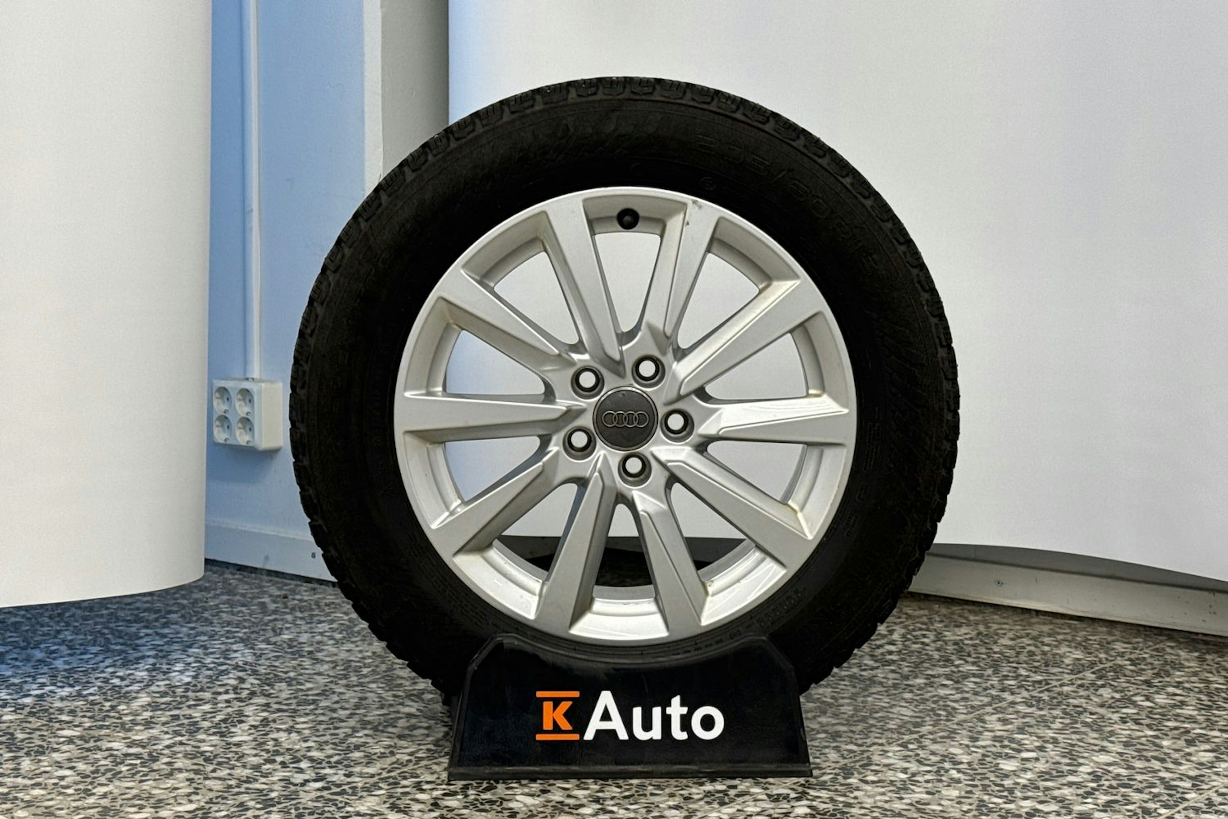 valkoinen Audi A1 2021 kuva 33.