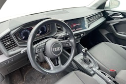 valkoinen Audi A1 2021 kuva 3.