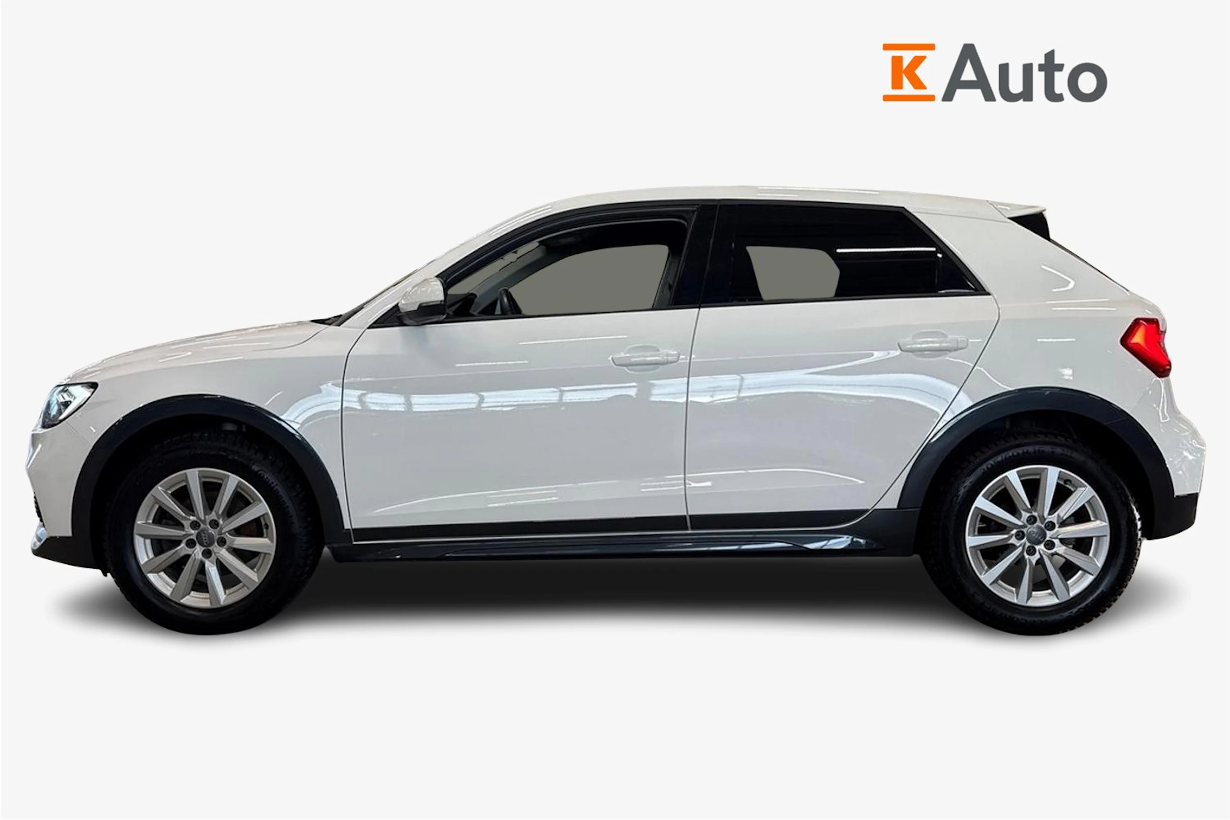 valkoinen Audi A1 2021 kuva 6.