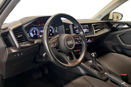 valkoinen Audi A1 2021 kuva 7.