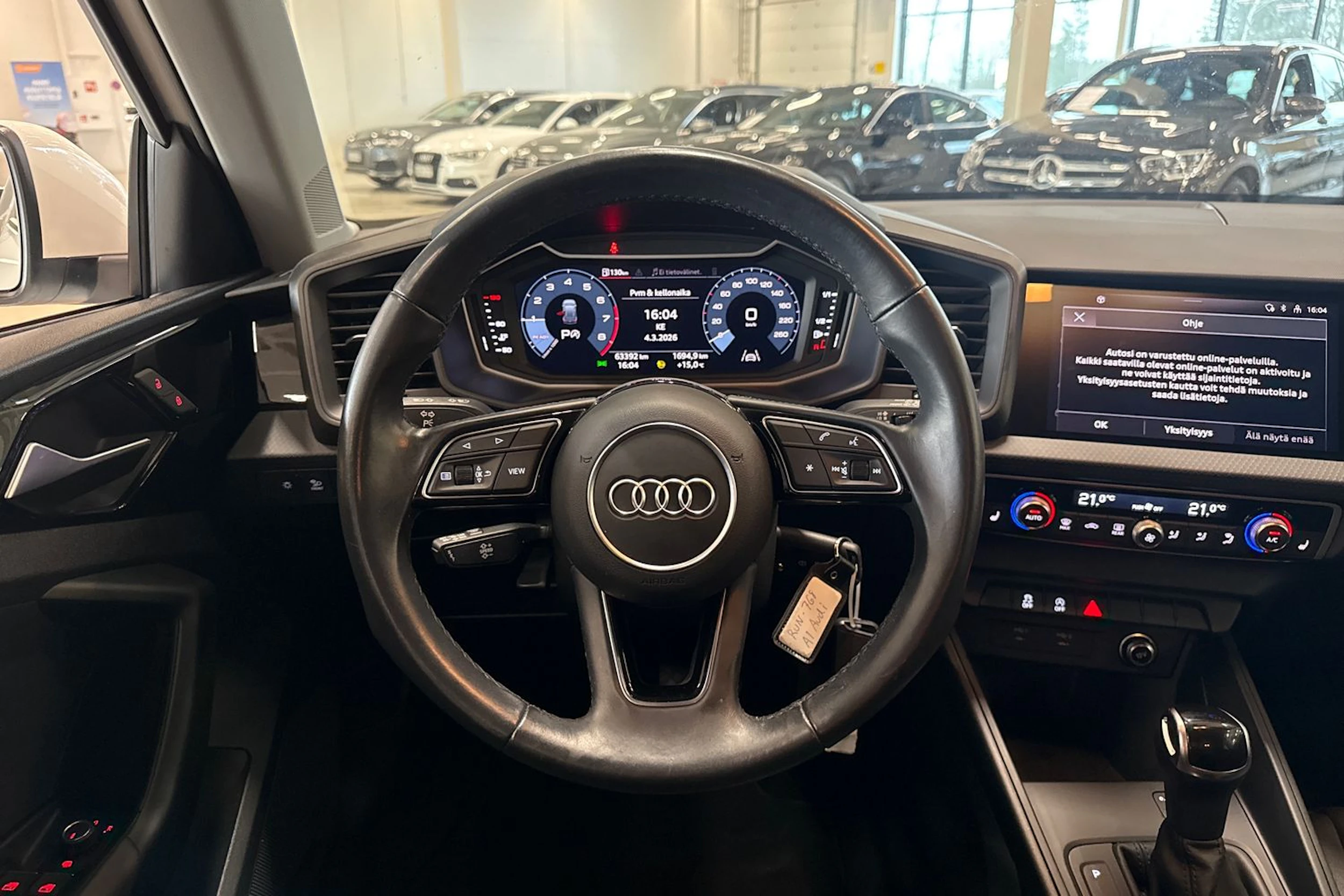 valkoinen Audi A1 2021 kuva 14.