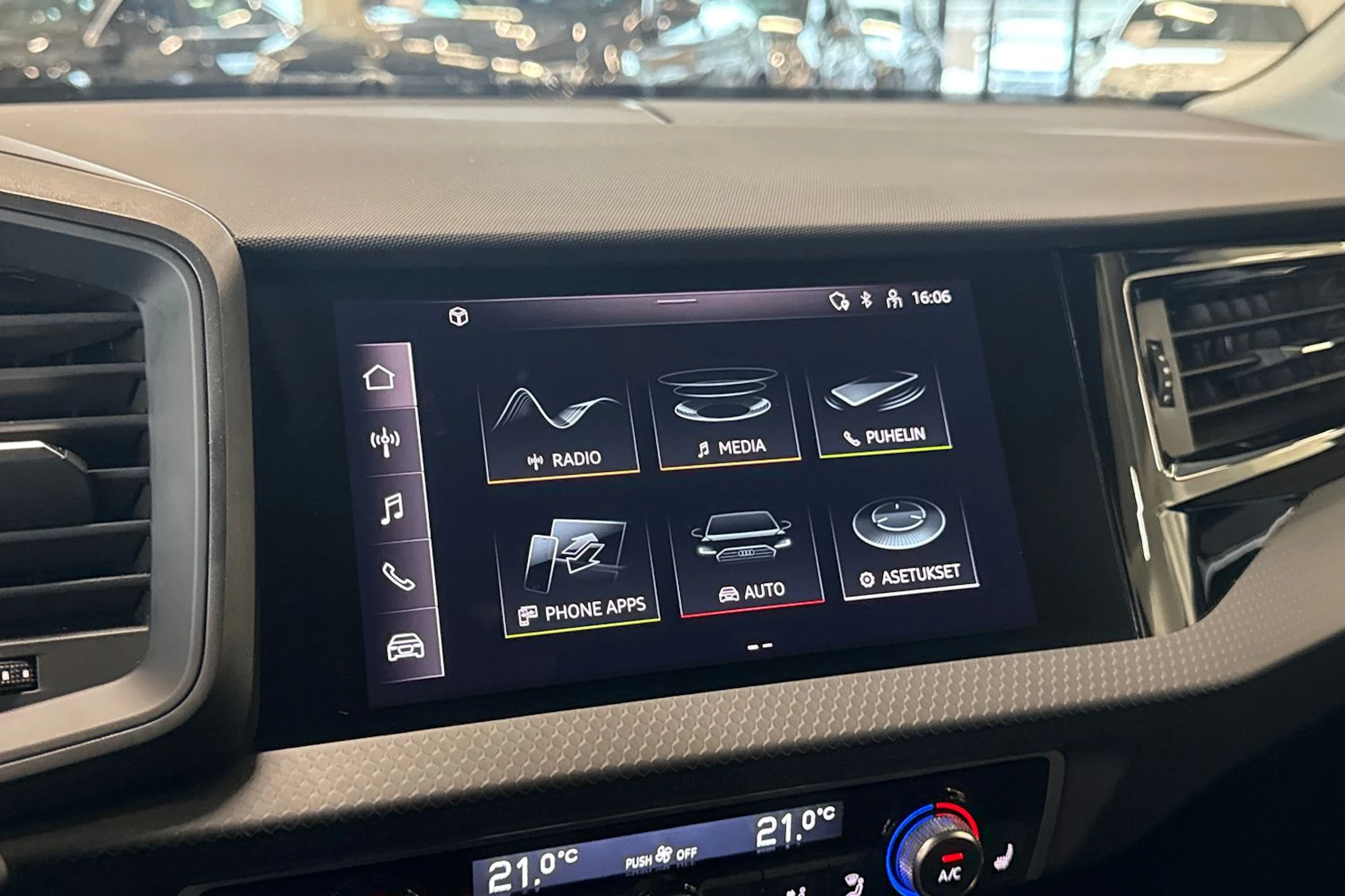 valkoinen Audi A1 2021 kuva 20.